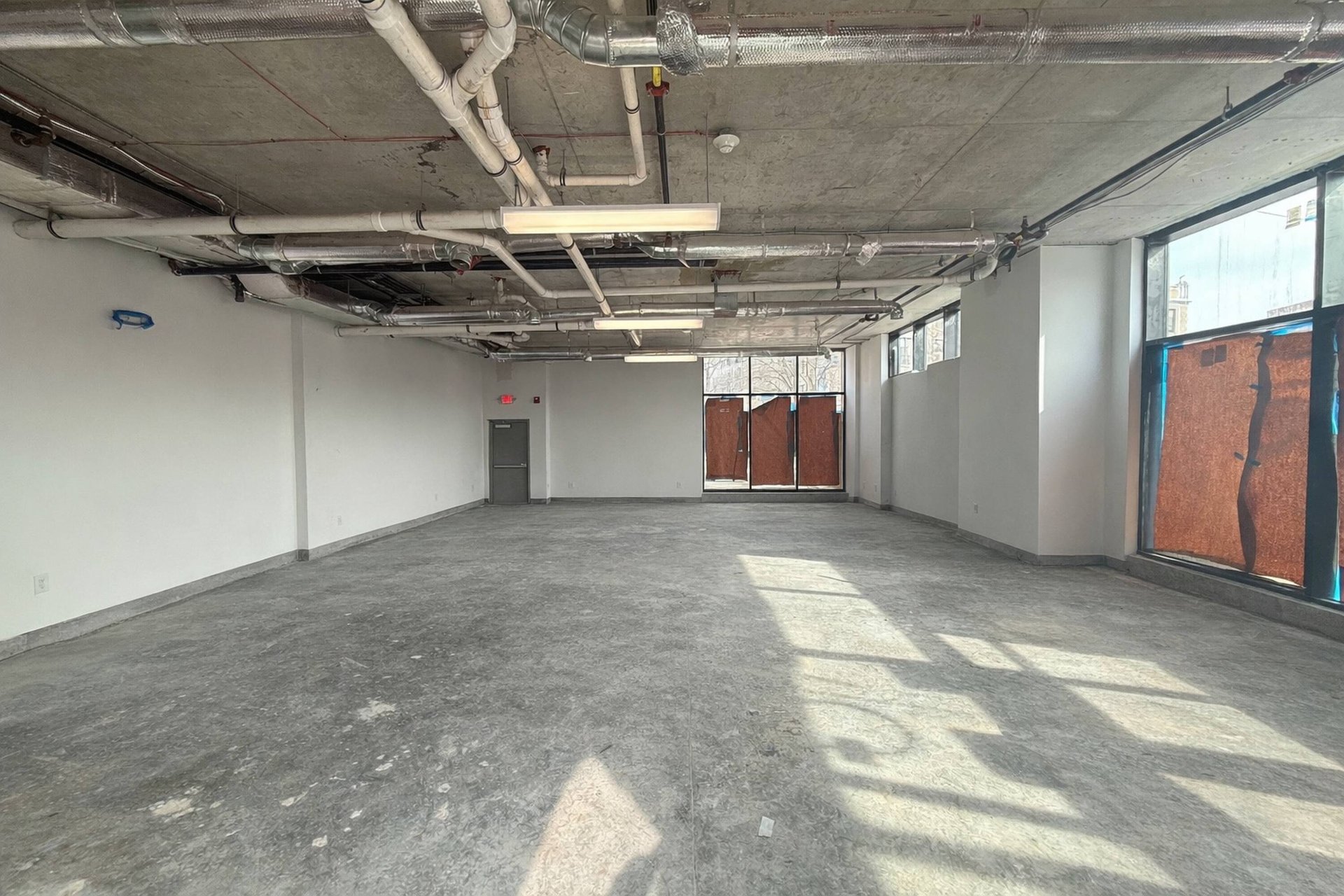 THE SOLIS - RETAIL