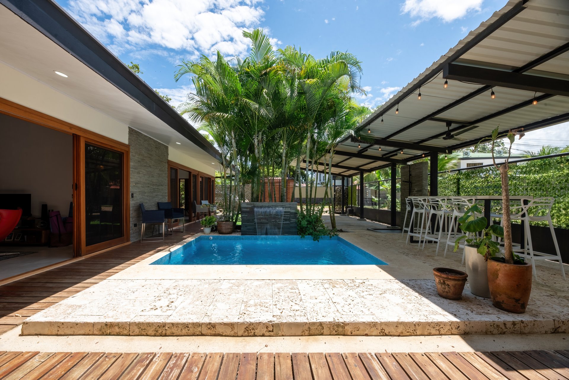 3 Bedroom Stylish Oasis, Close to the Beach and the Uvita River!