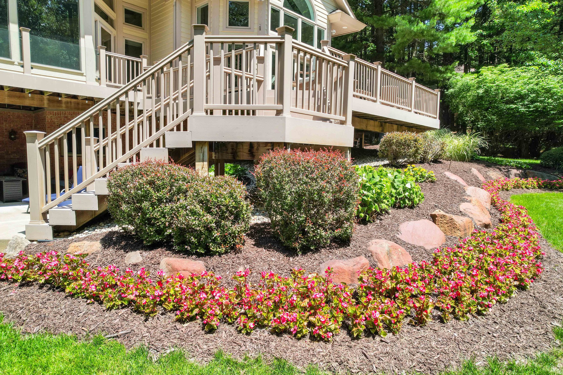 12172 Woodline