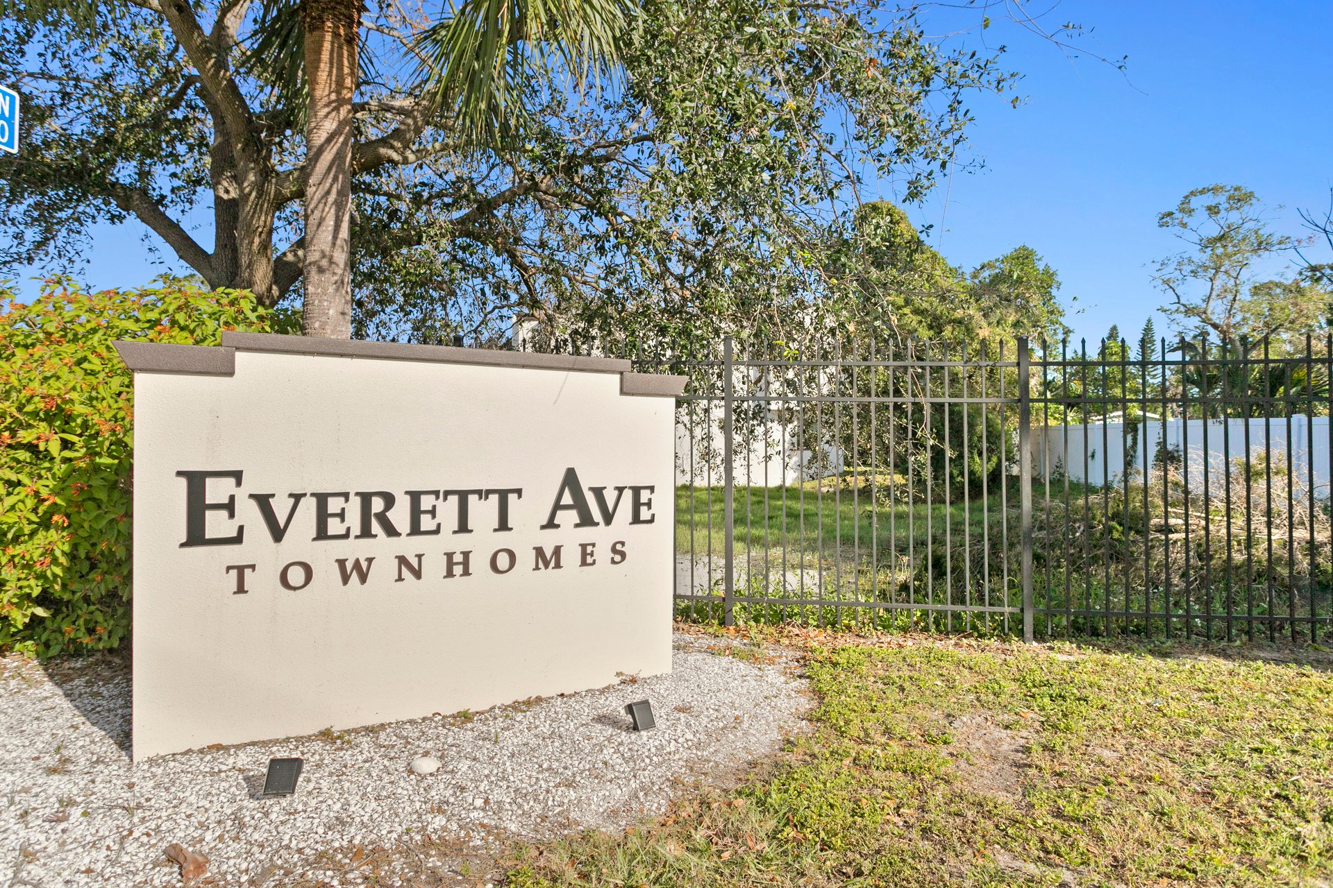 6530 BISCAYNE SHORE LN