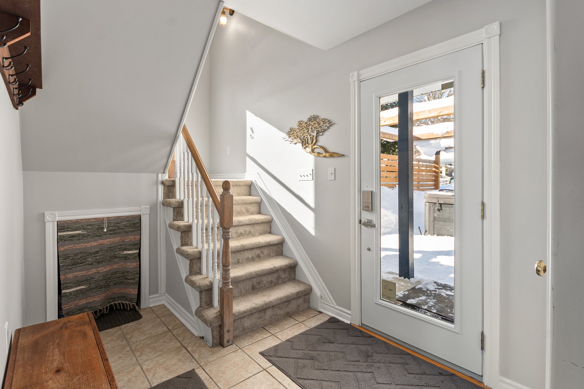 604 CHAMPLAIN Road