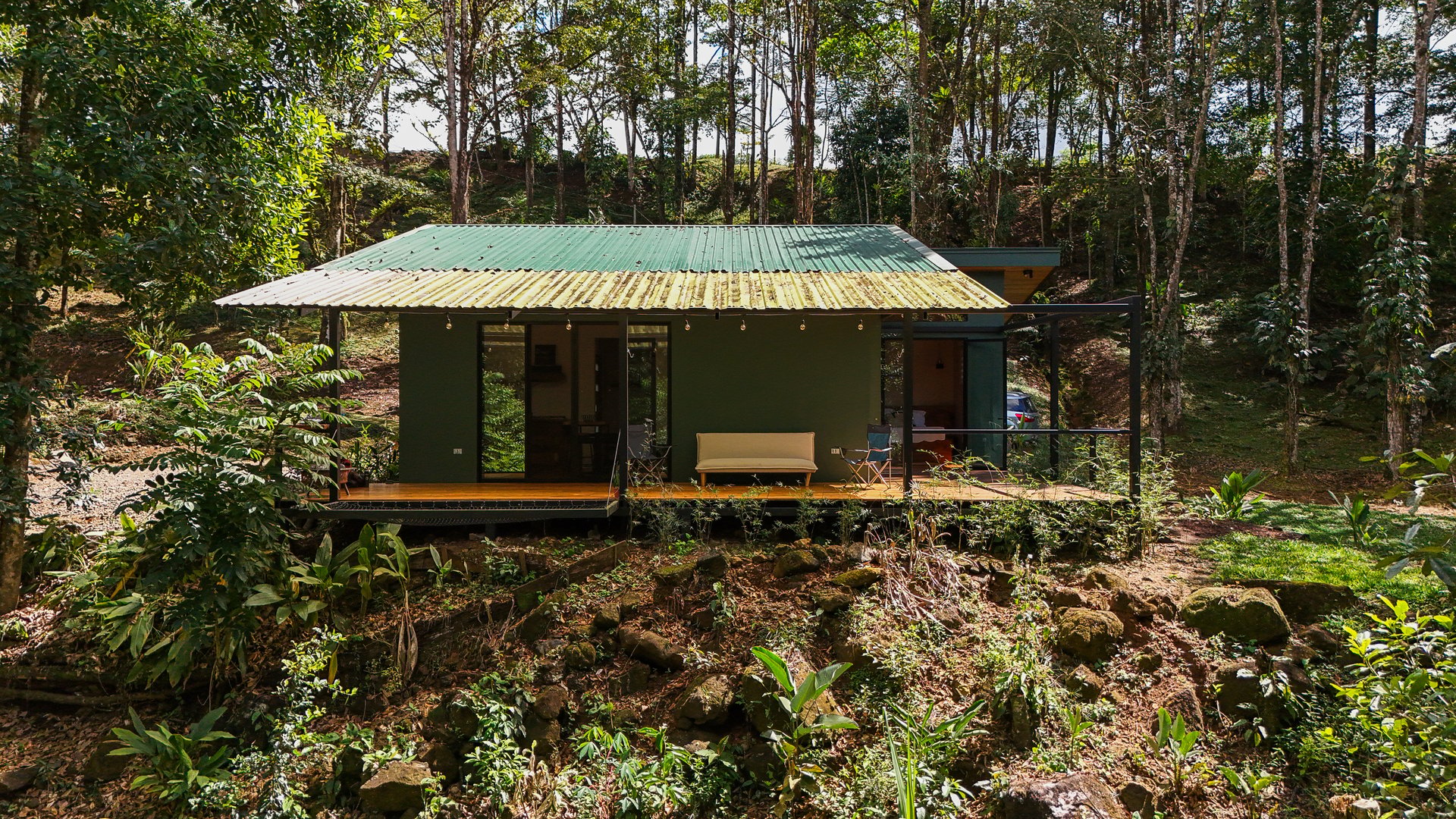 Costa Rica Mountain Retreat – 1.8 ha with Luxury Cabin, Private Lake & Riverfront