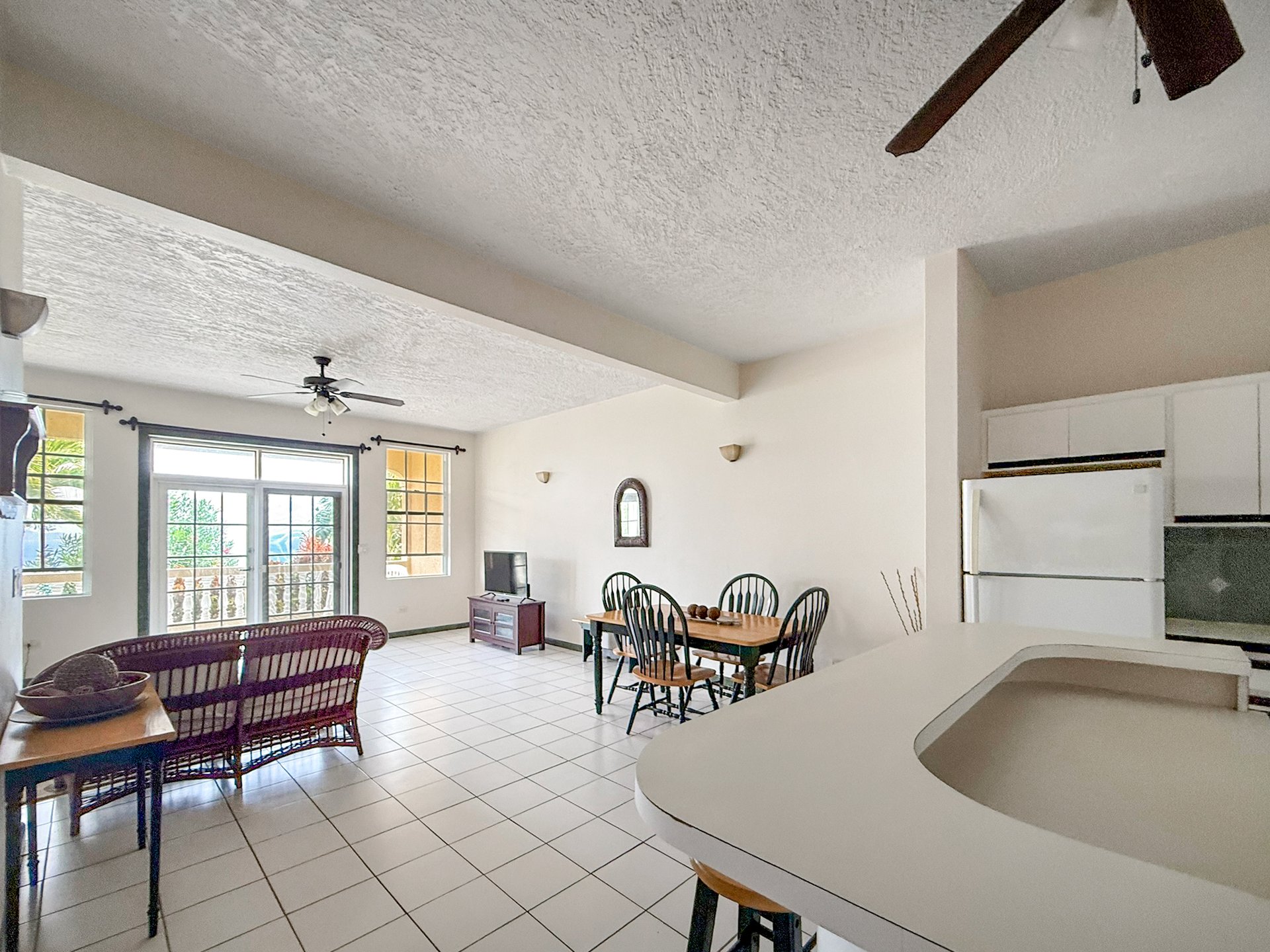 317 Paraquita Bay 2 Bedroom Apartment 
