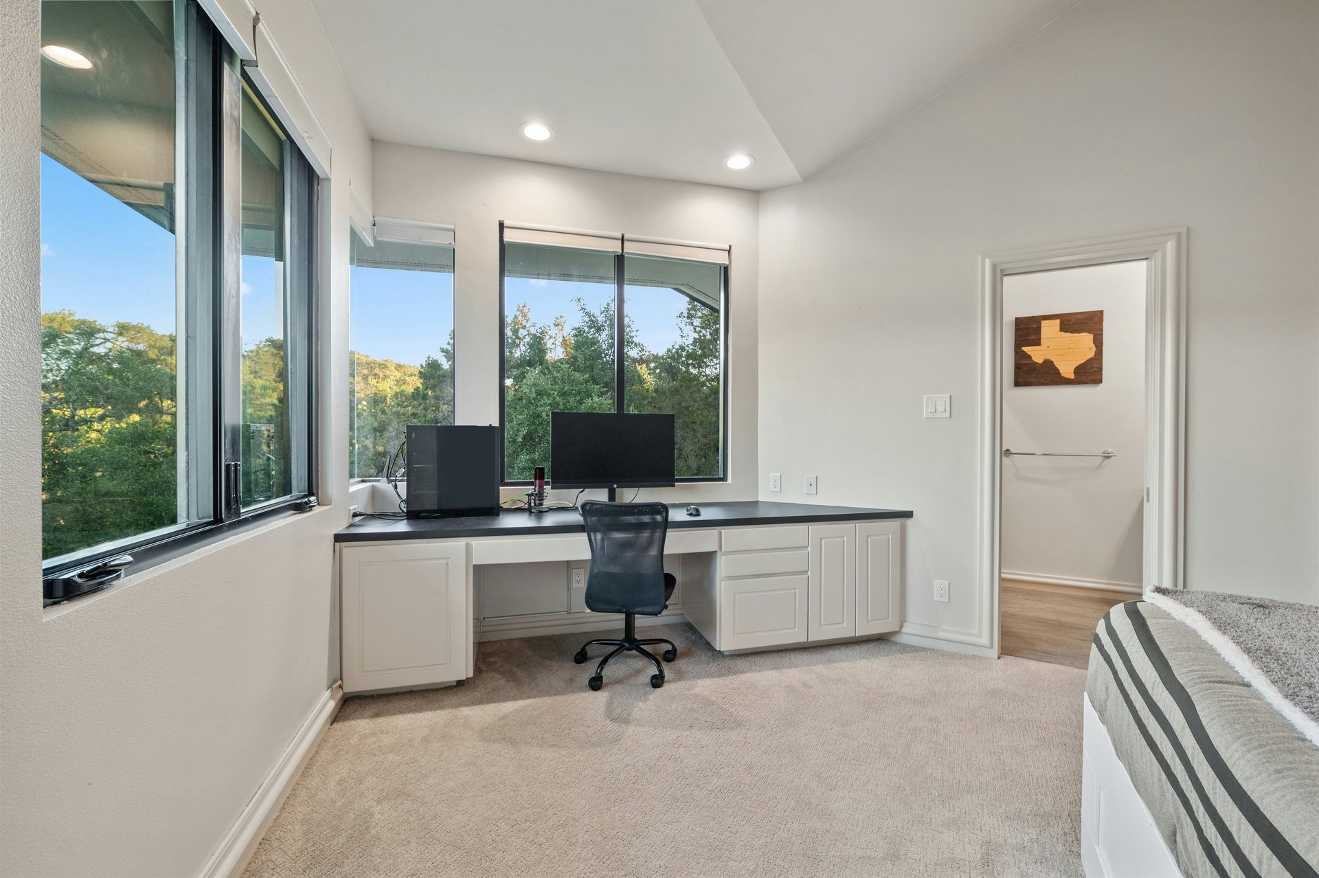 3200 Three Rivers Drive