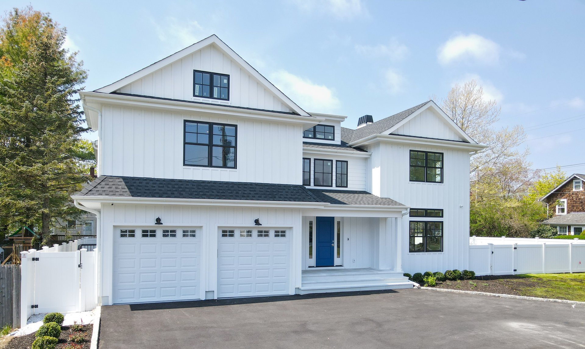 90 Montrose Ave