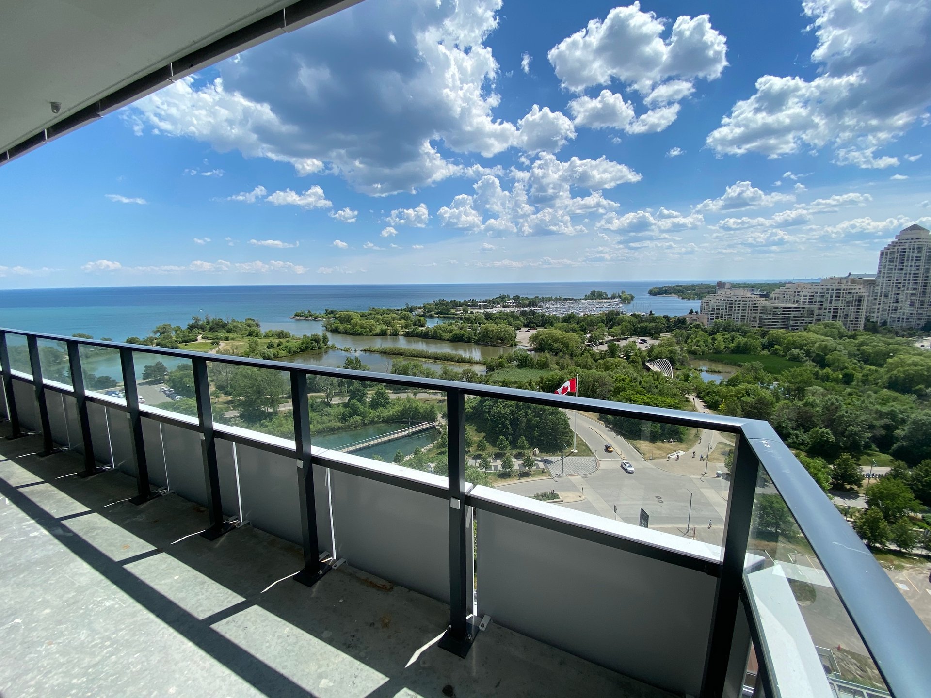 20 Shore Breeze Drive 1502