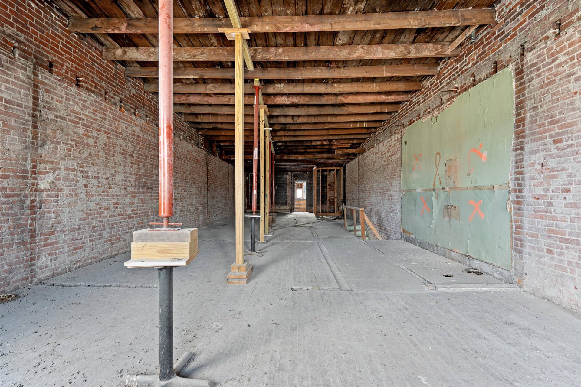 252 Main St
