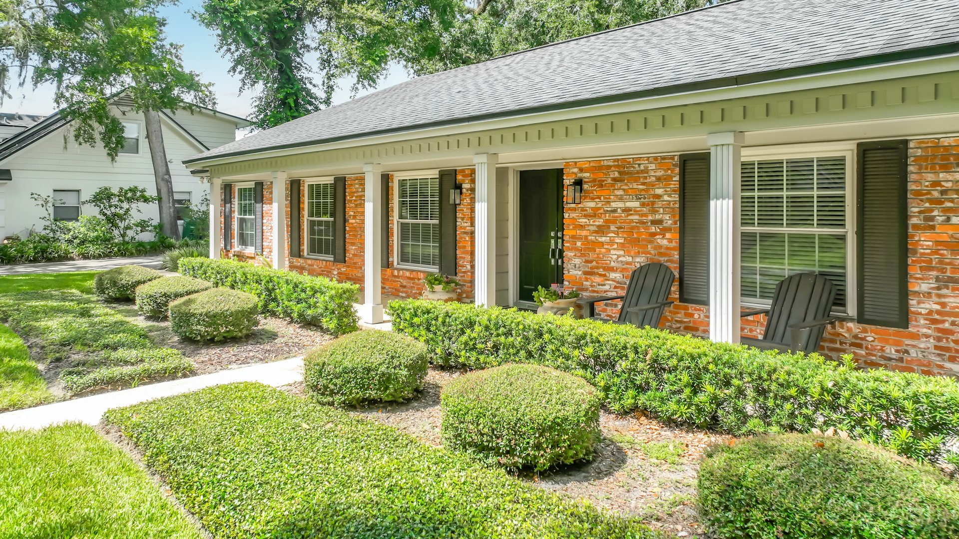 Winter Park Vias Traditonal 5-Bedroom Home near Racquet Club