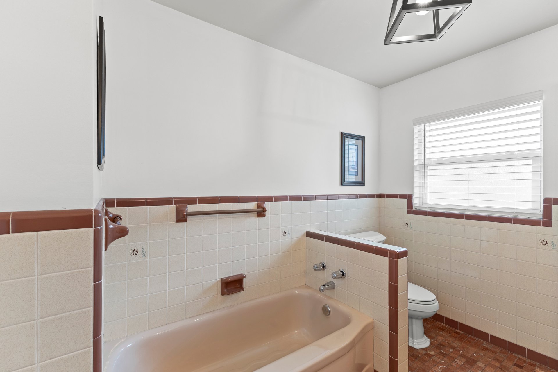 805 Wellington Dr 