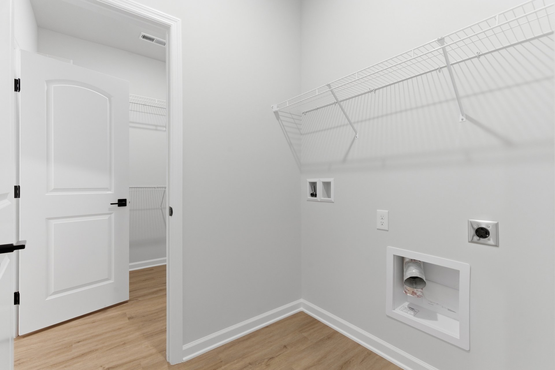 New Market New Build! Move-In Special!