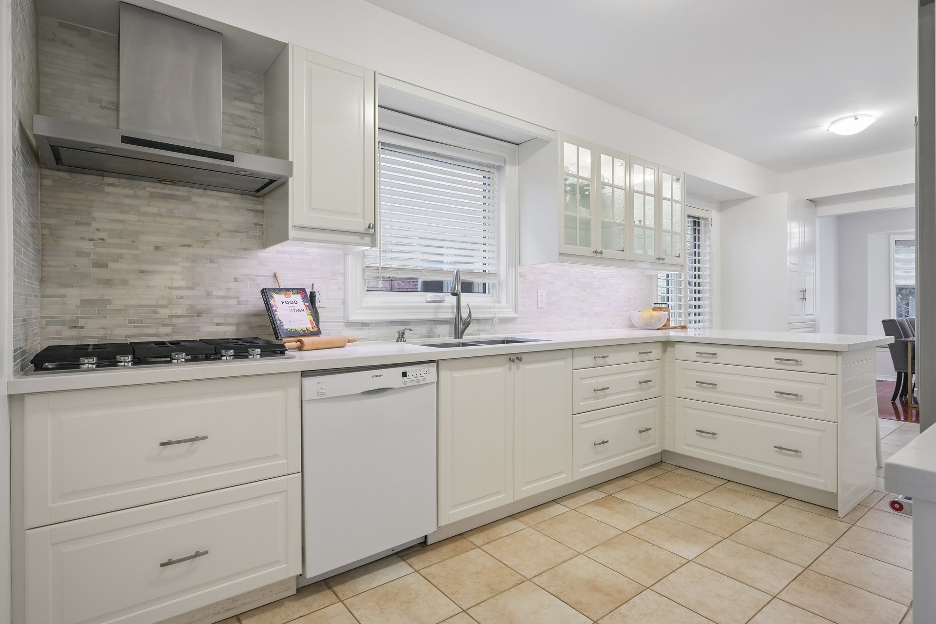 Spacious 3-Bedroom Detached Home in Westmount