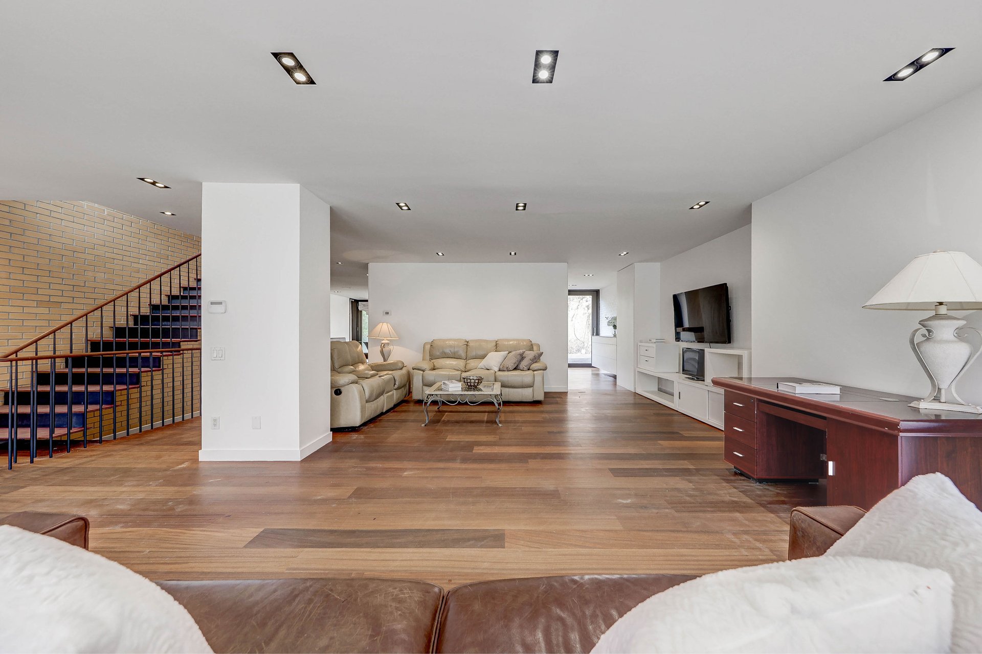 SOLD: Urban-Style Entertainer's Paradise