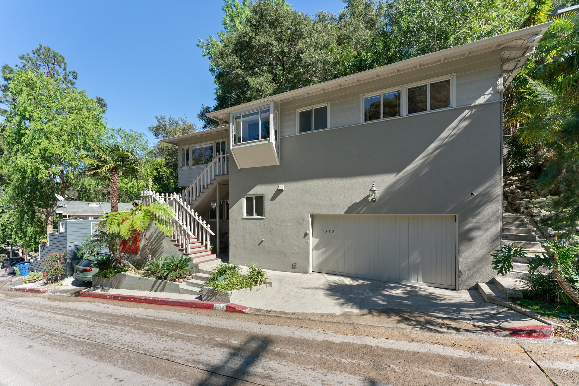 2310 Stanley Hills