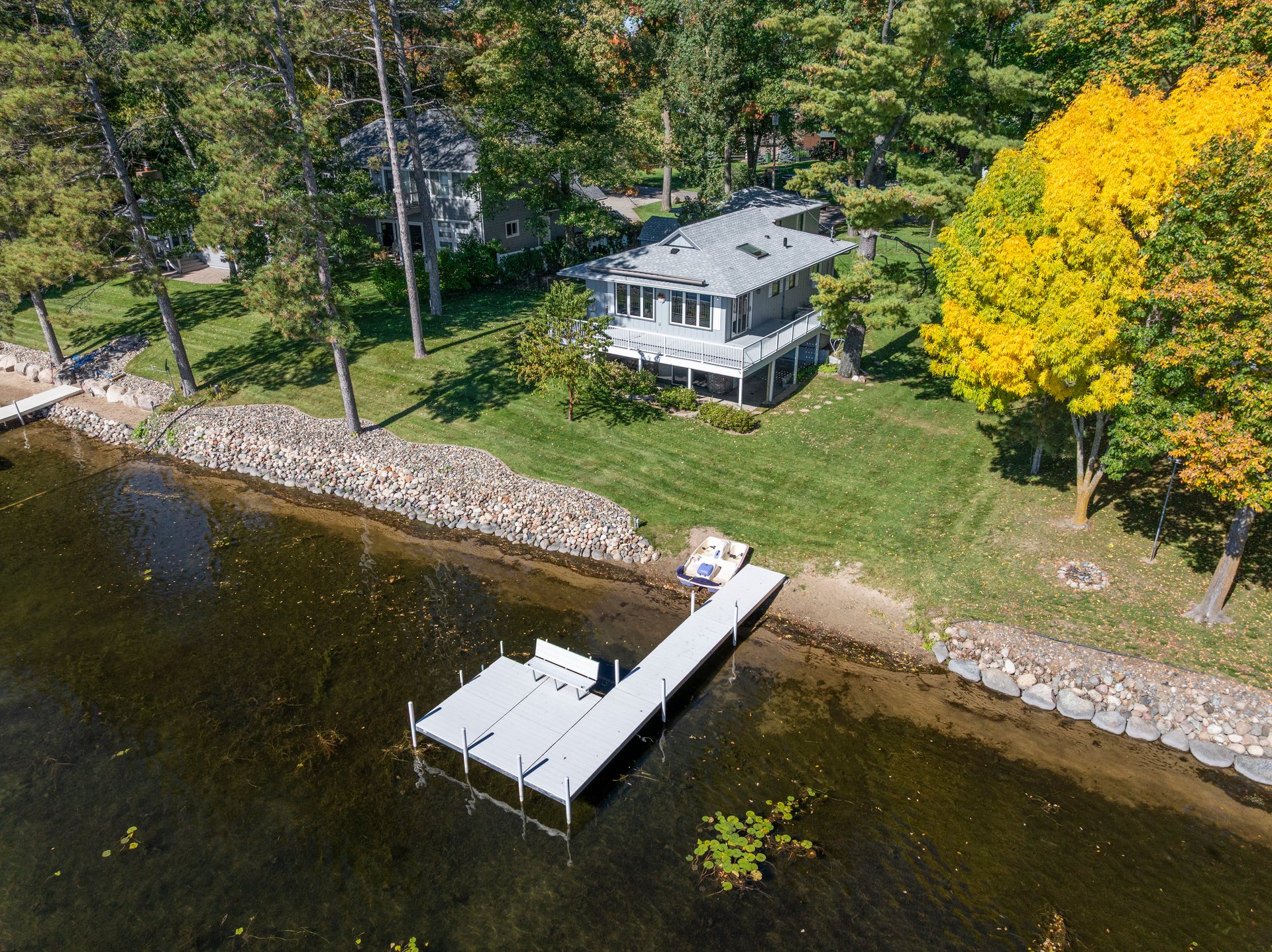 Charming, Southfacing Cabin with Sandy Beach on the Whitefish Chain
