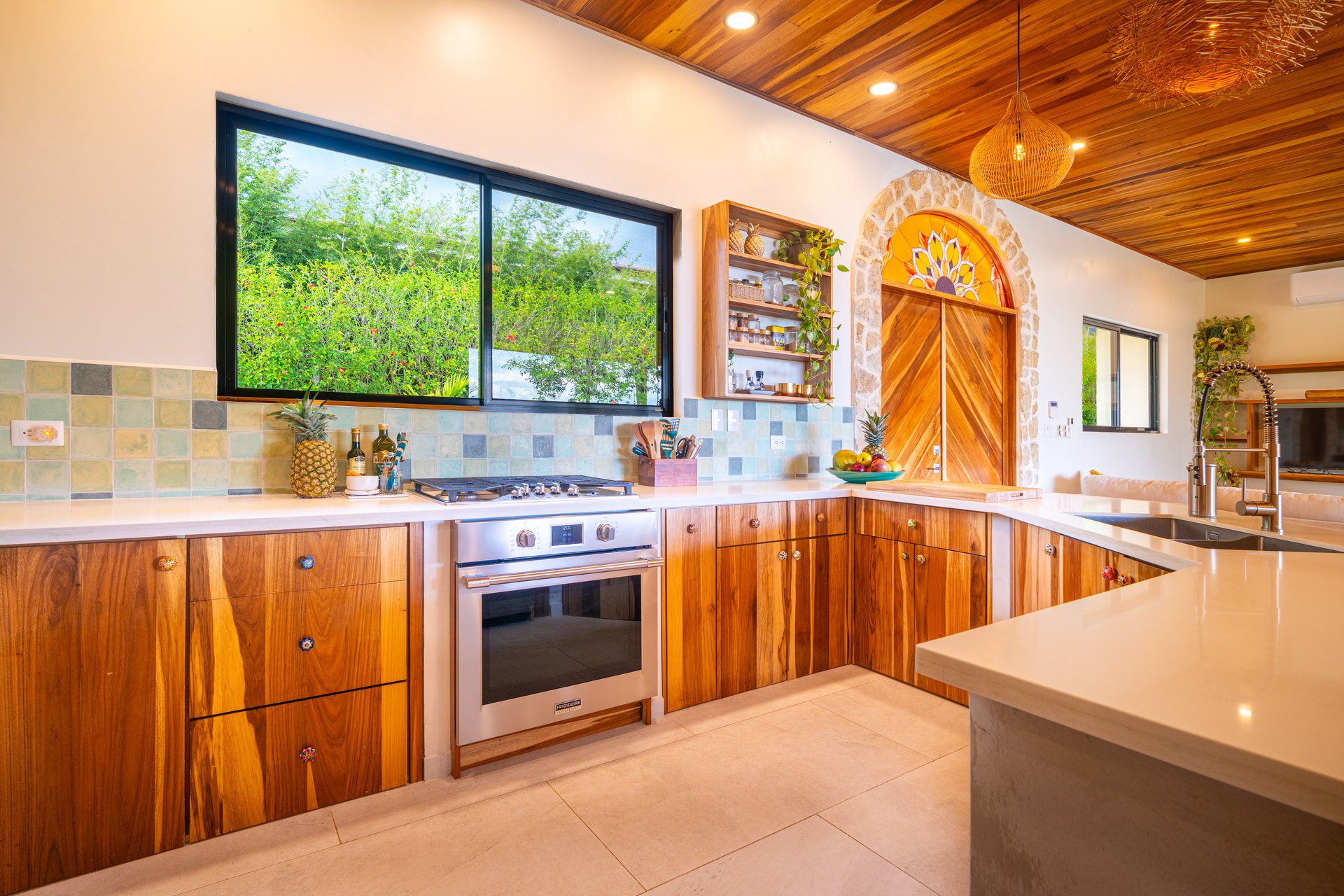 Modern Tropical Retreat - Private Oasis in Ojochal
