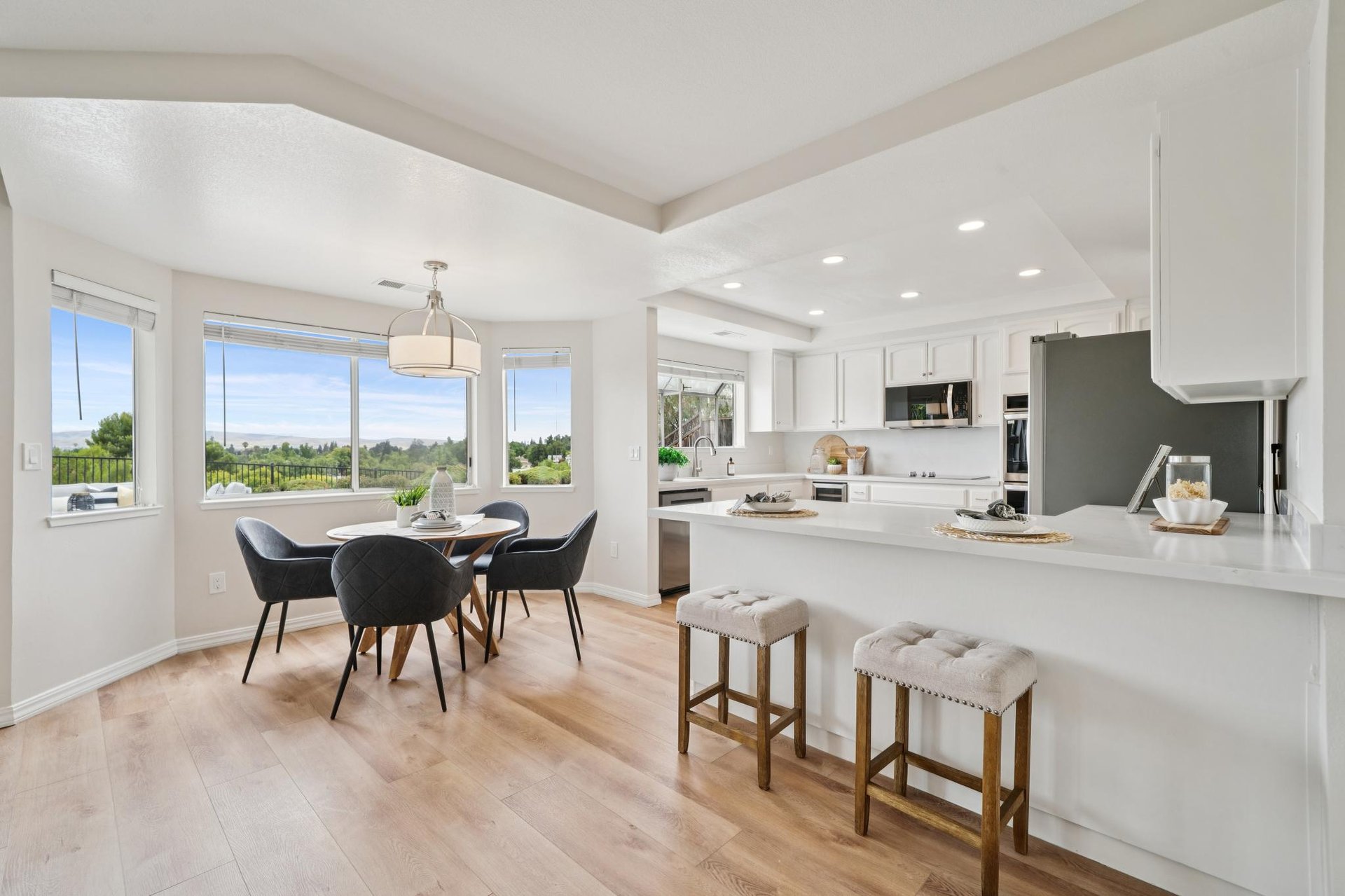 5075 Monaco Dr.