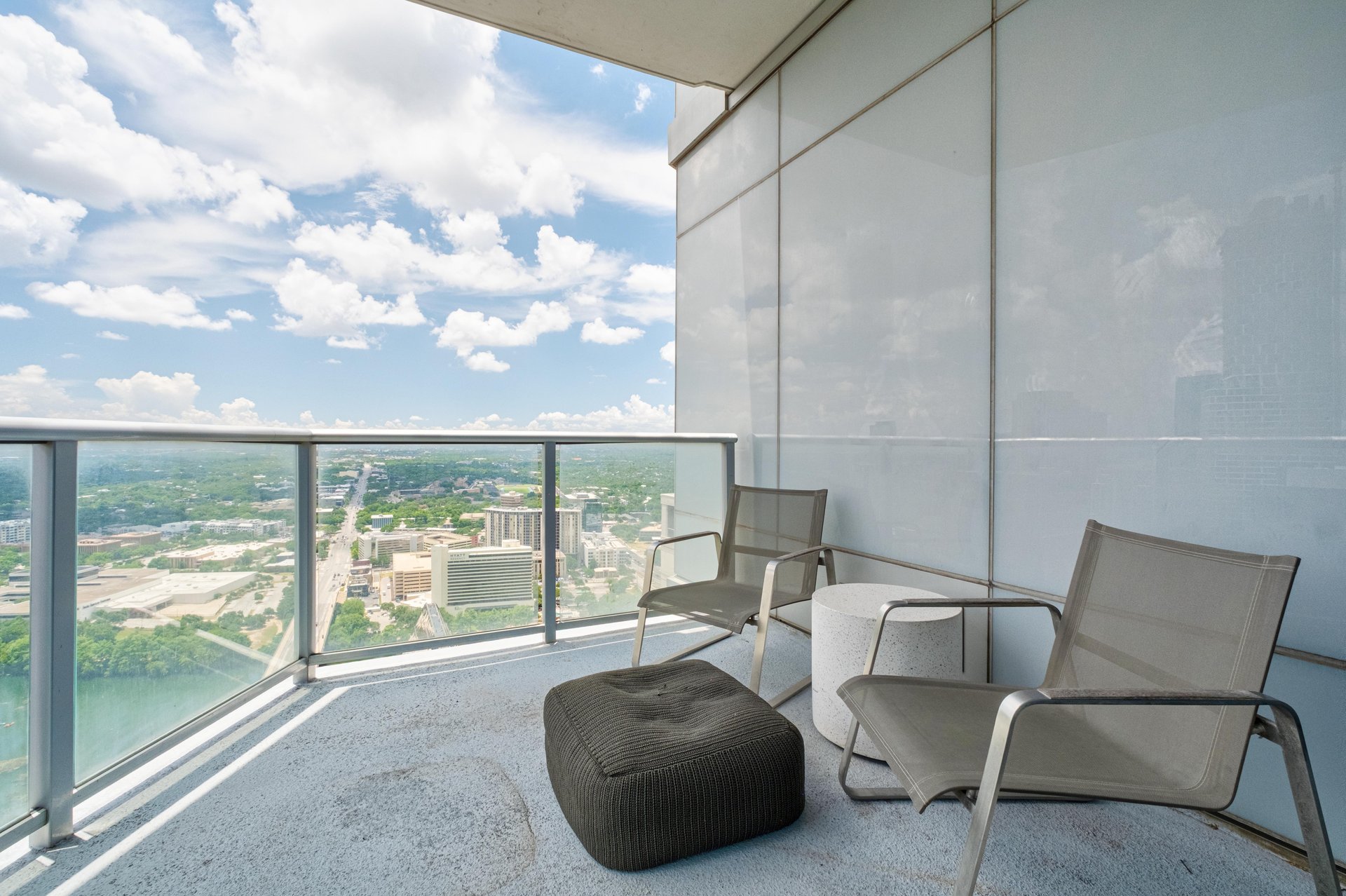 200 Congress Avenue #37H
