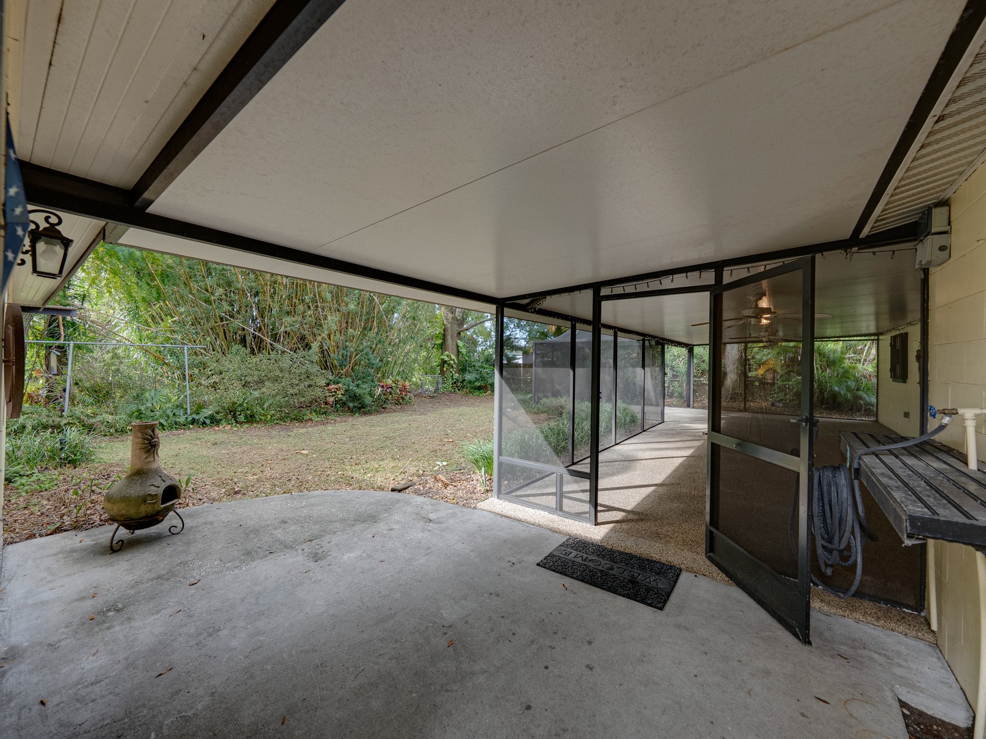 2702 AUBURN AVE W