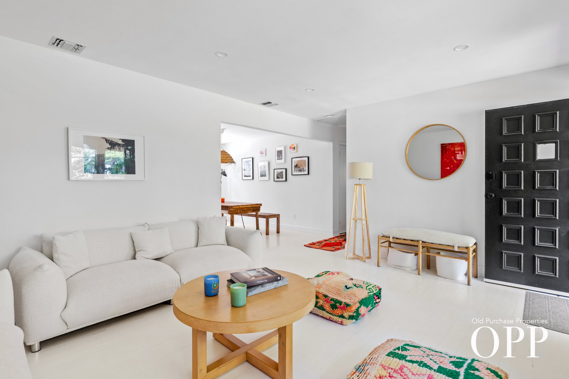 A BELLPORT VILLAGE RETREAT