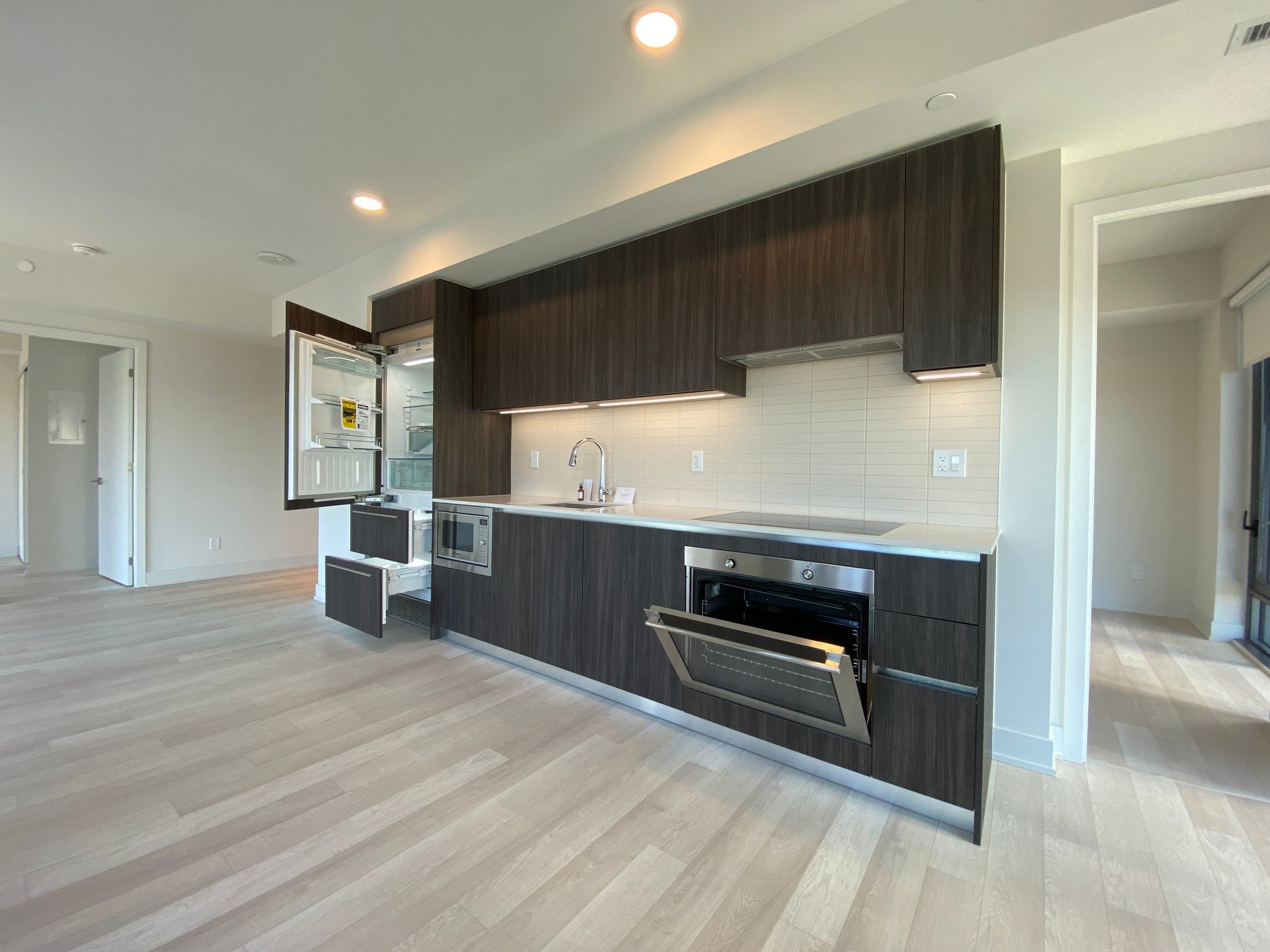 8 Cumberland Street Unit: 3007