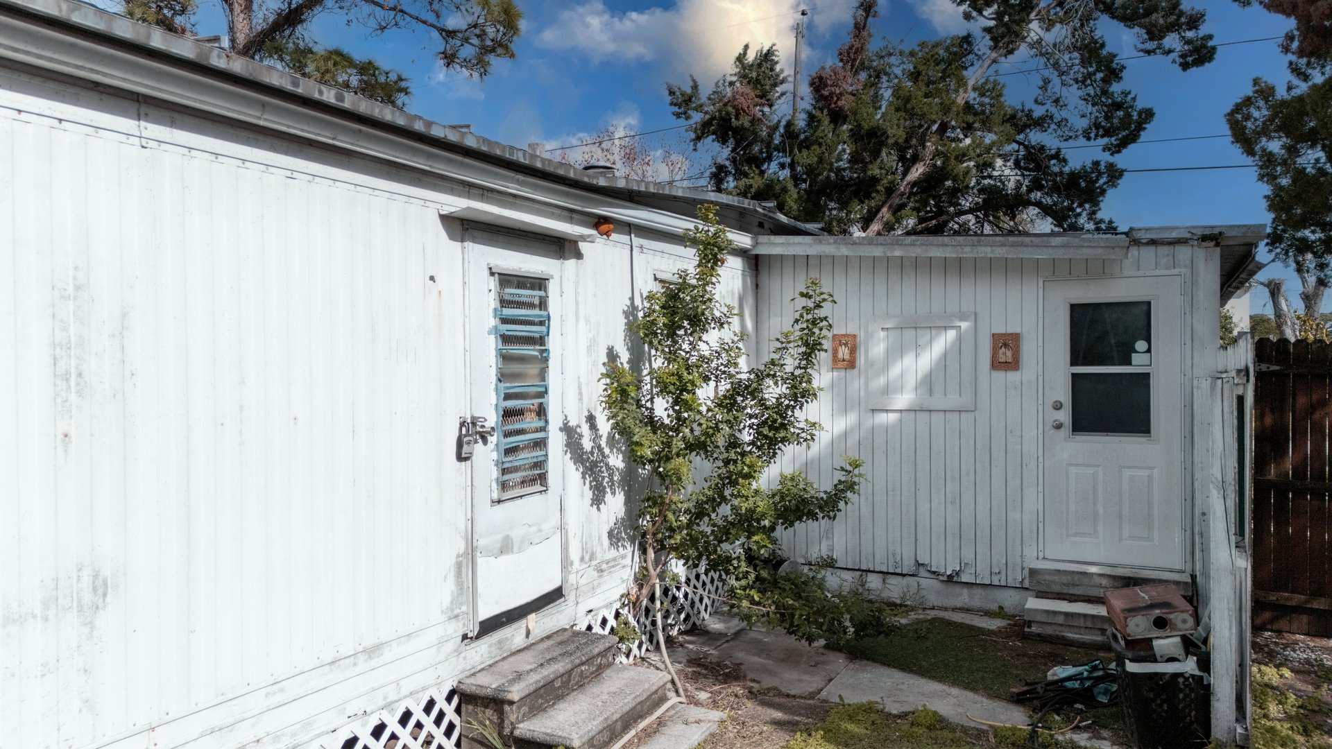 5545 VAN DOREN AVE