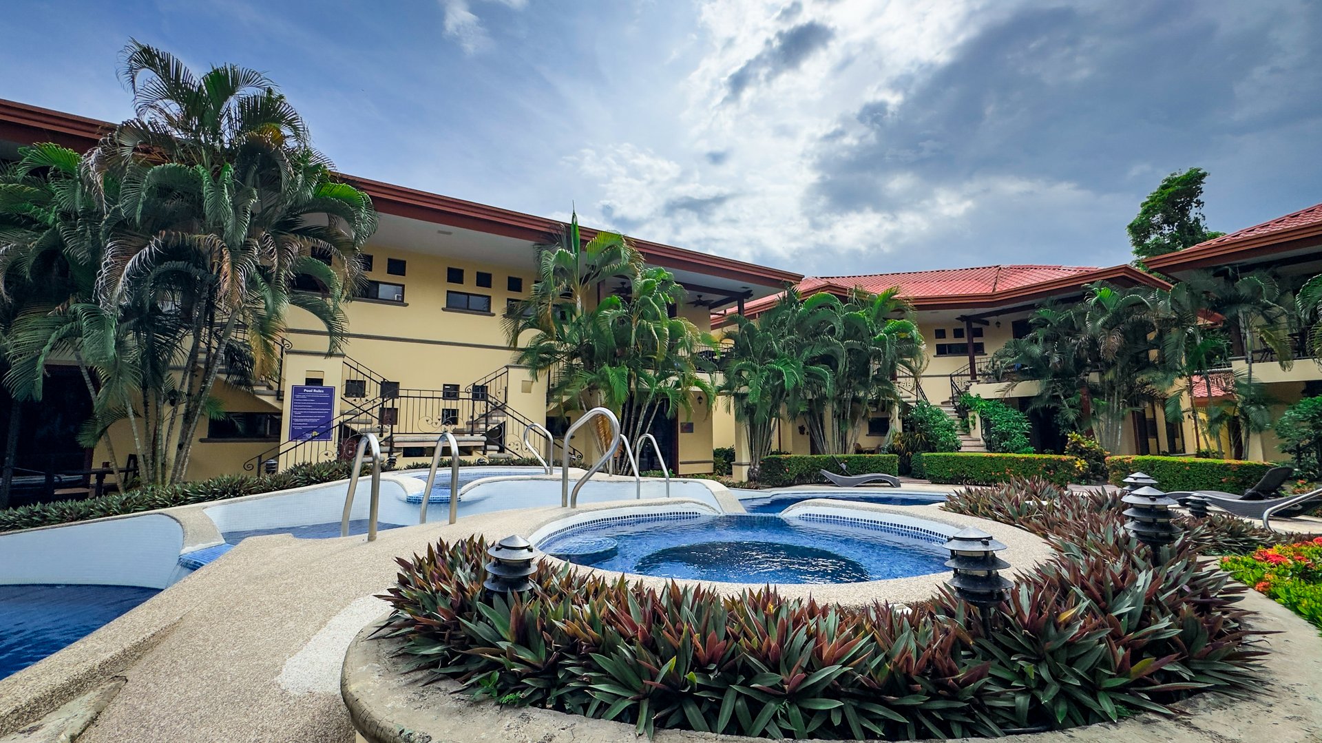 2BR Affordable Jaco Condominium 