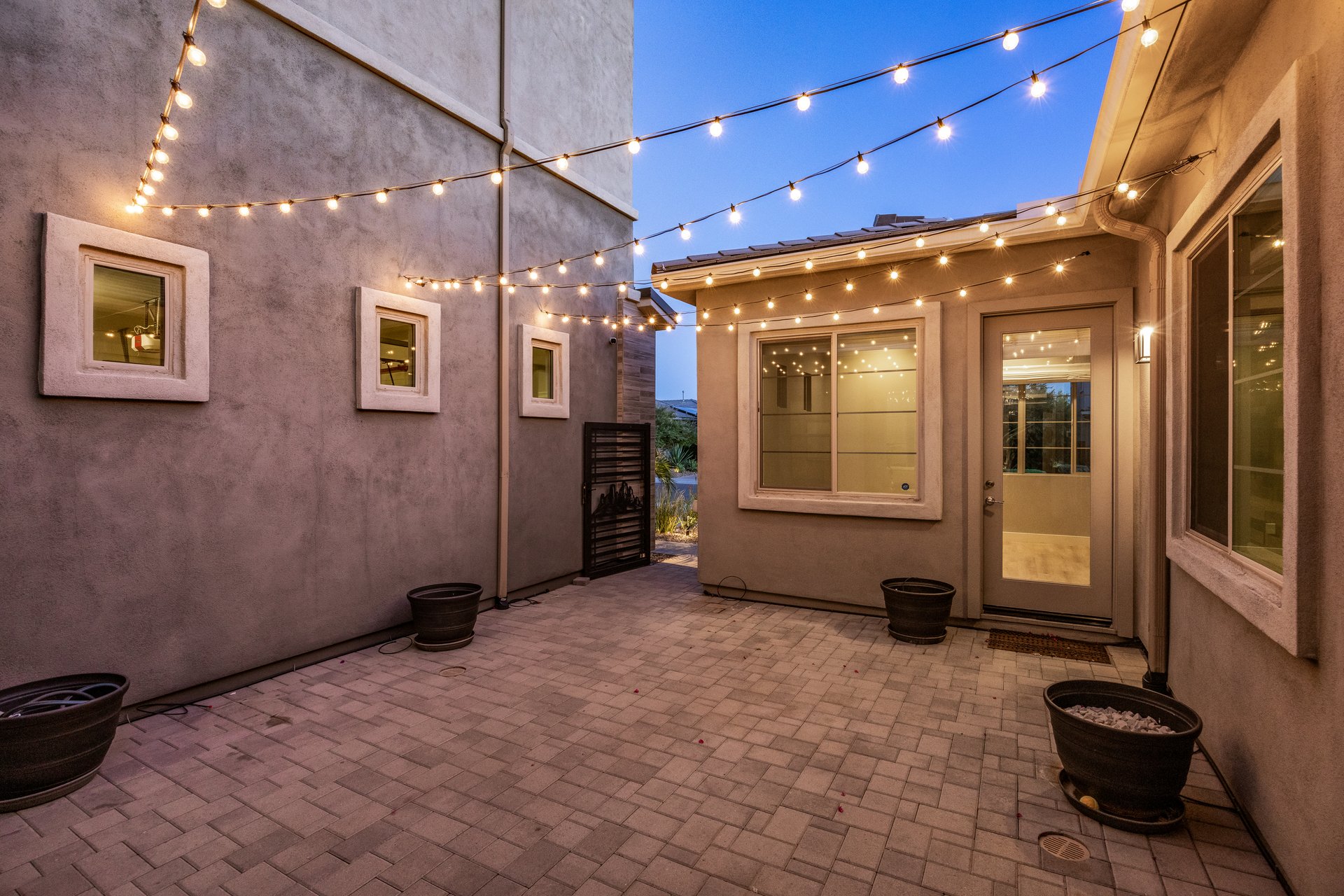3020 E LOS GATOS Drive