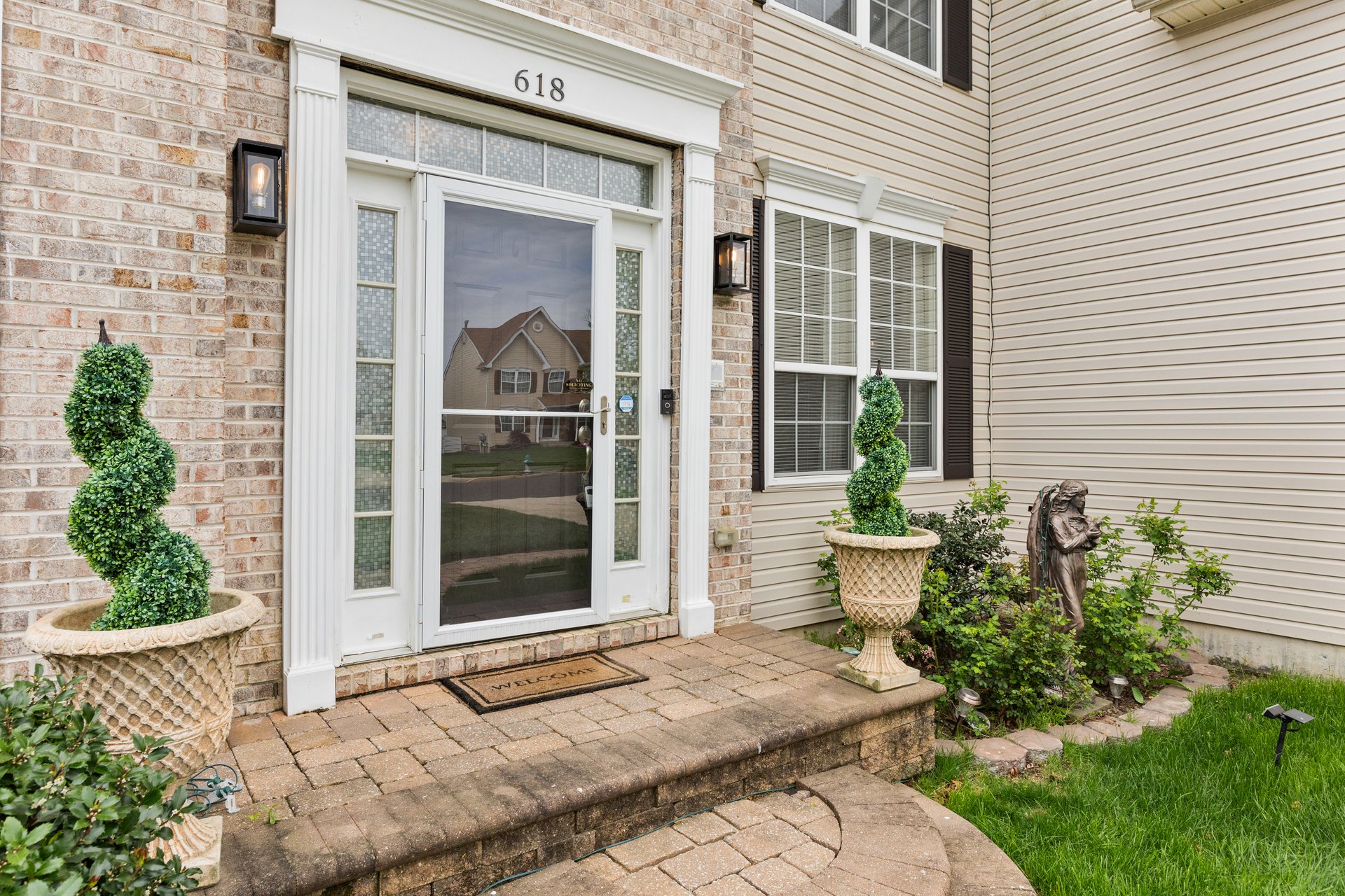 618 Stockton Dr