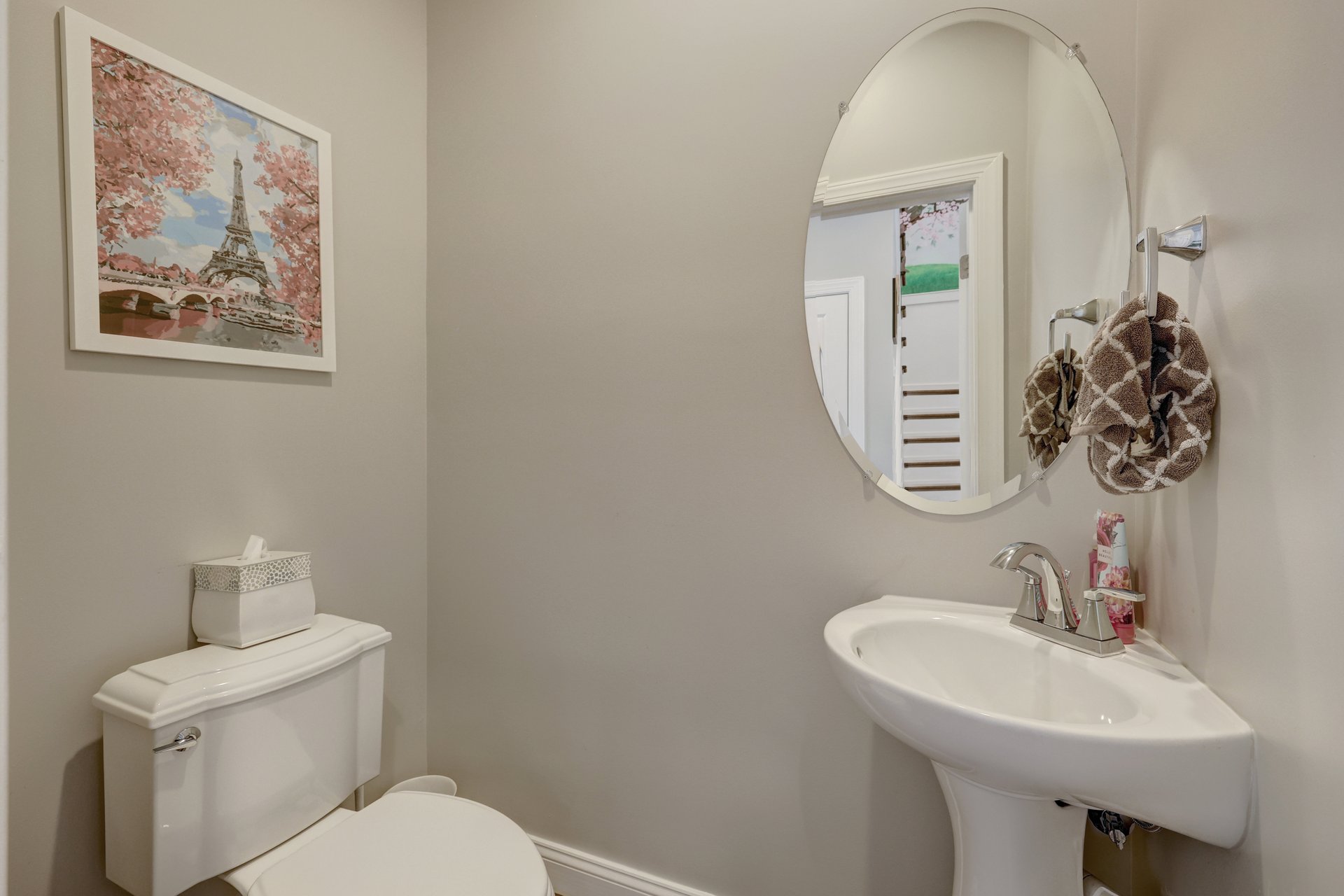 300 Jade Ct NW