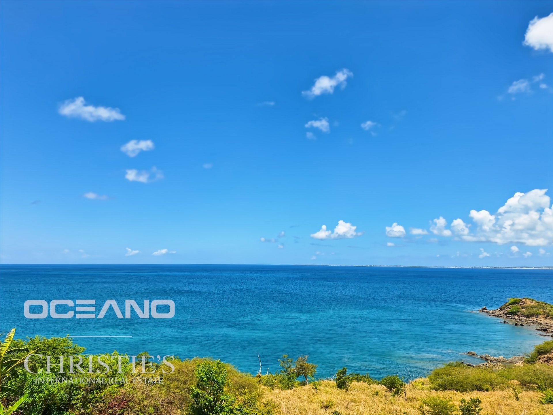 Sea View Villa + 2 Bedroom Apartment – Sought-After Area