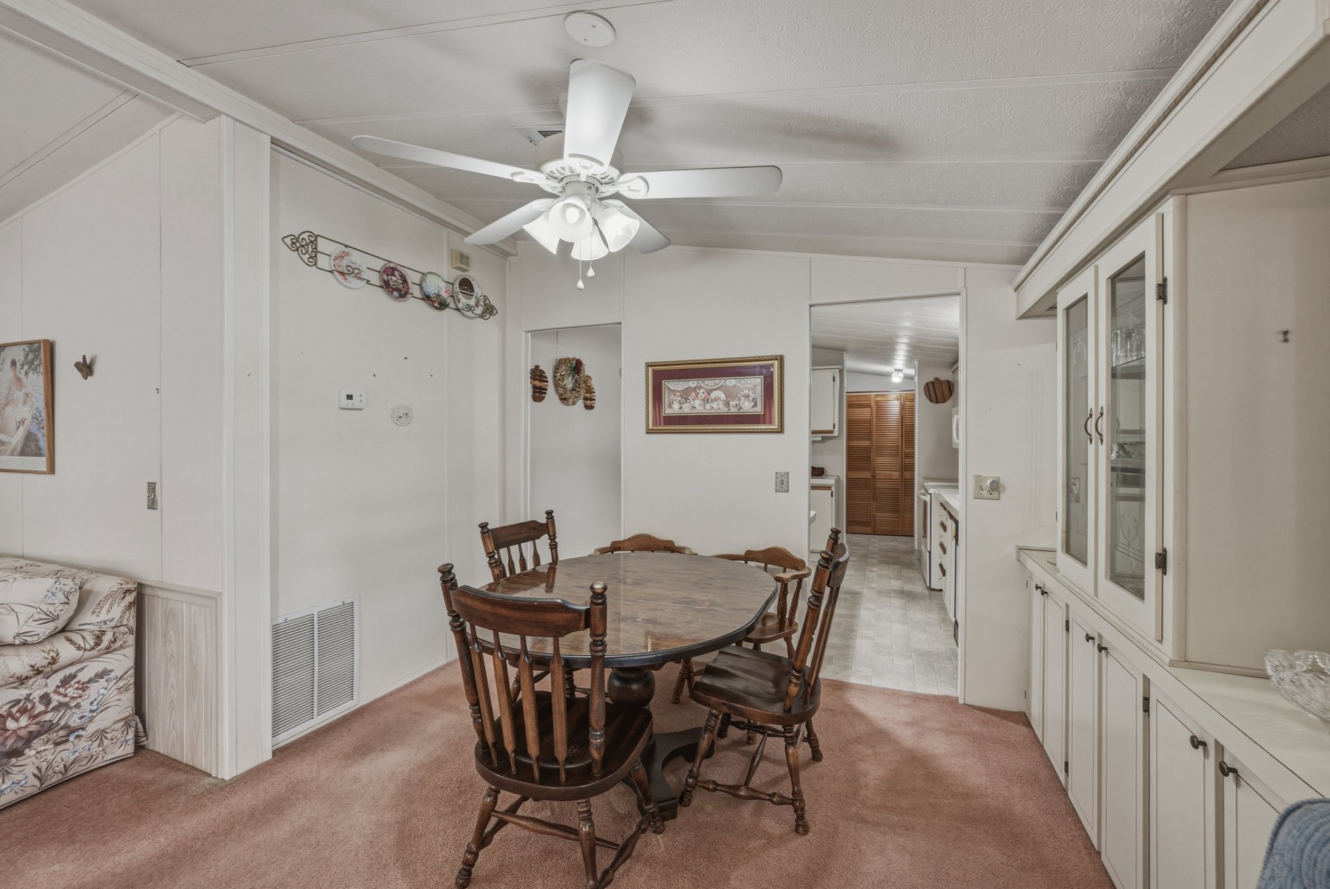 5556 RIVIERA DR