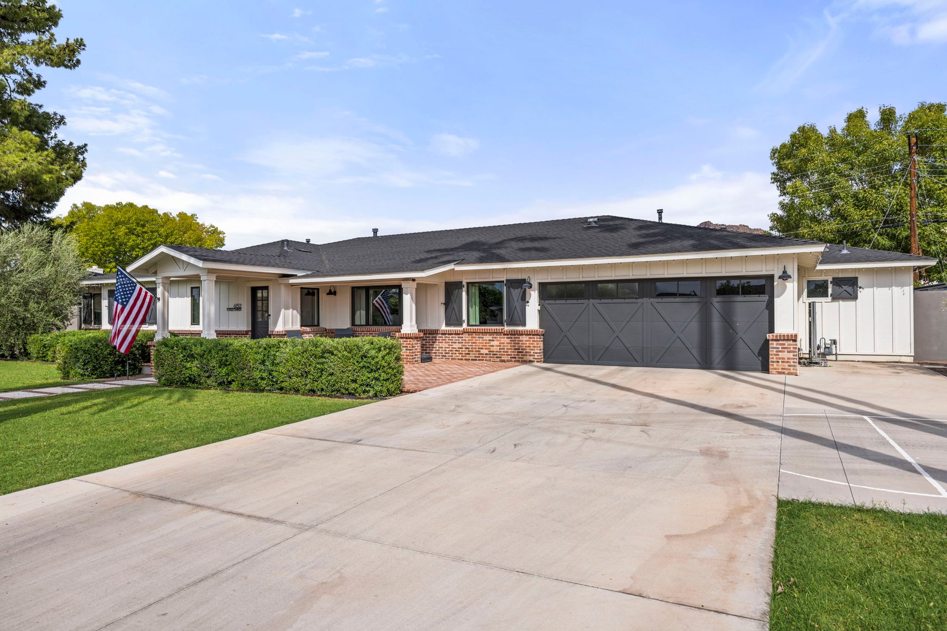 6152 E CALLE CAMELIA