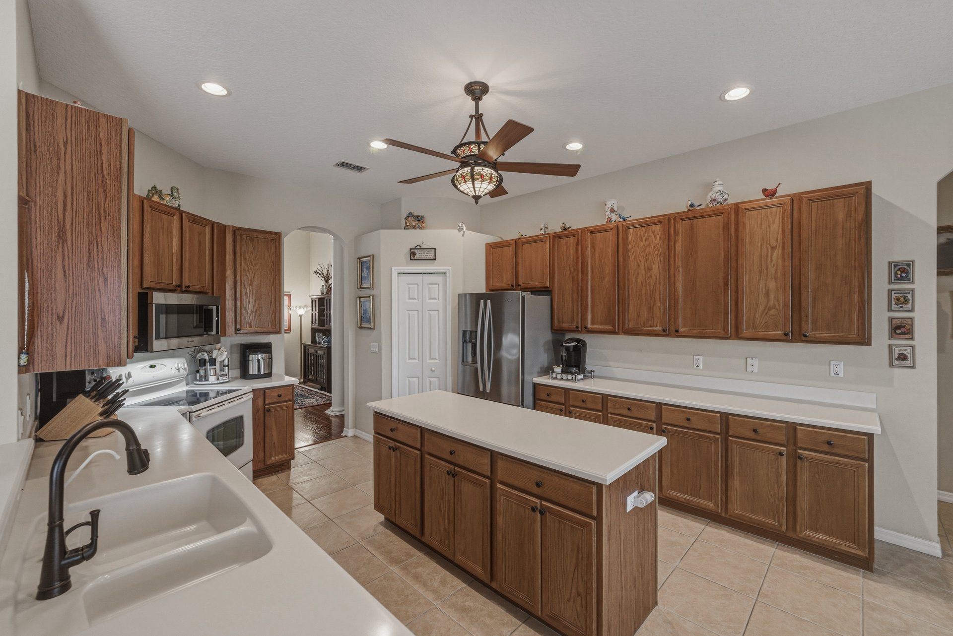 13304 THOROUGHBRED DR