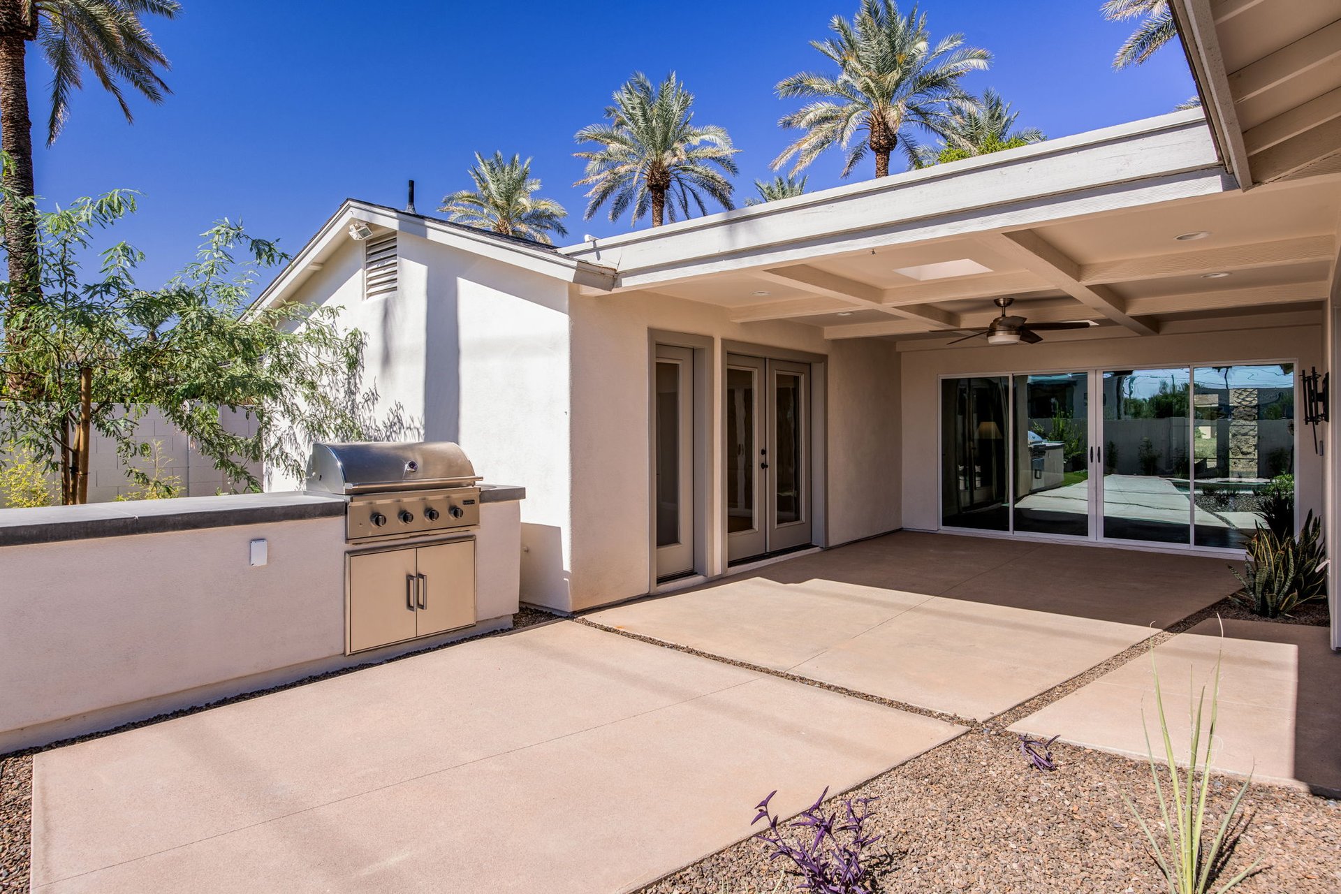 4713 E CALLE REDONDA