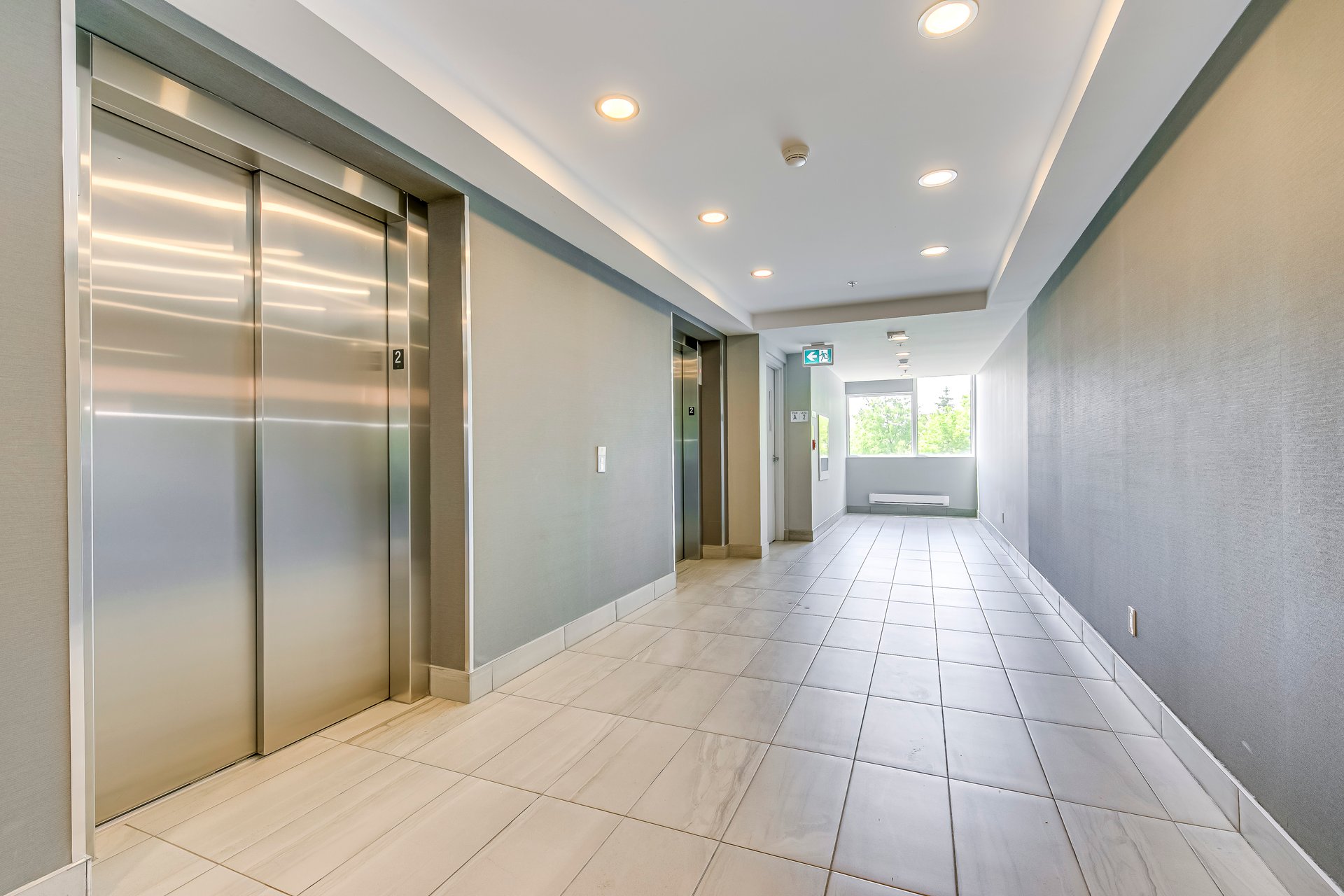 150 Oak Park Blvd 201