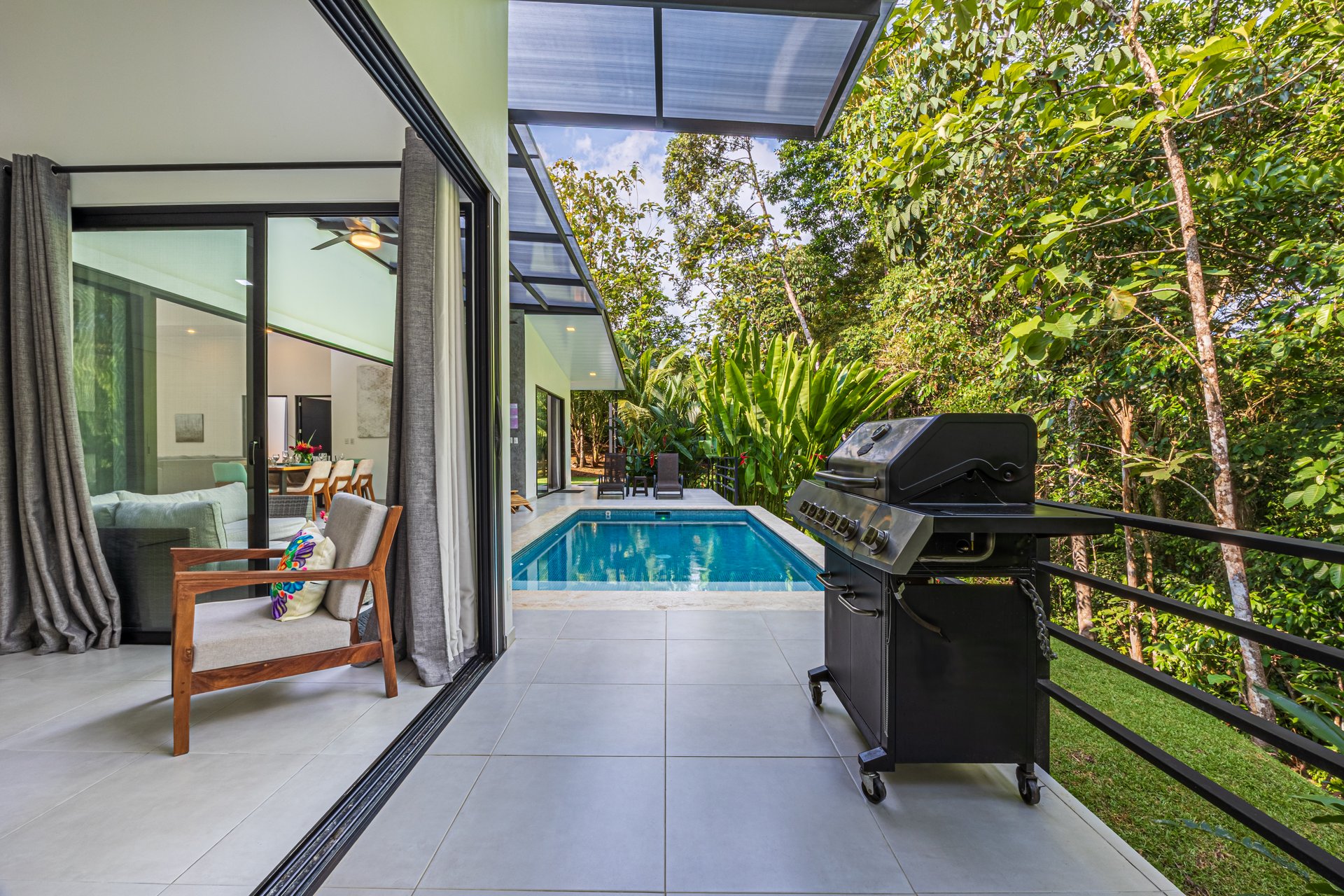 Casa Ballena Pearl with Extra building site!