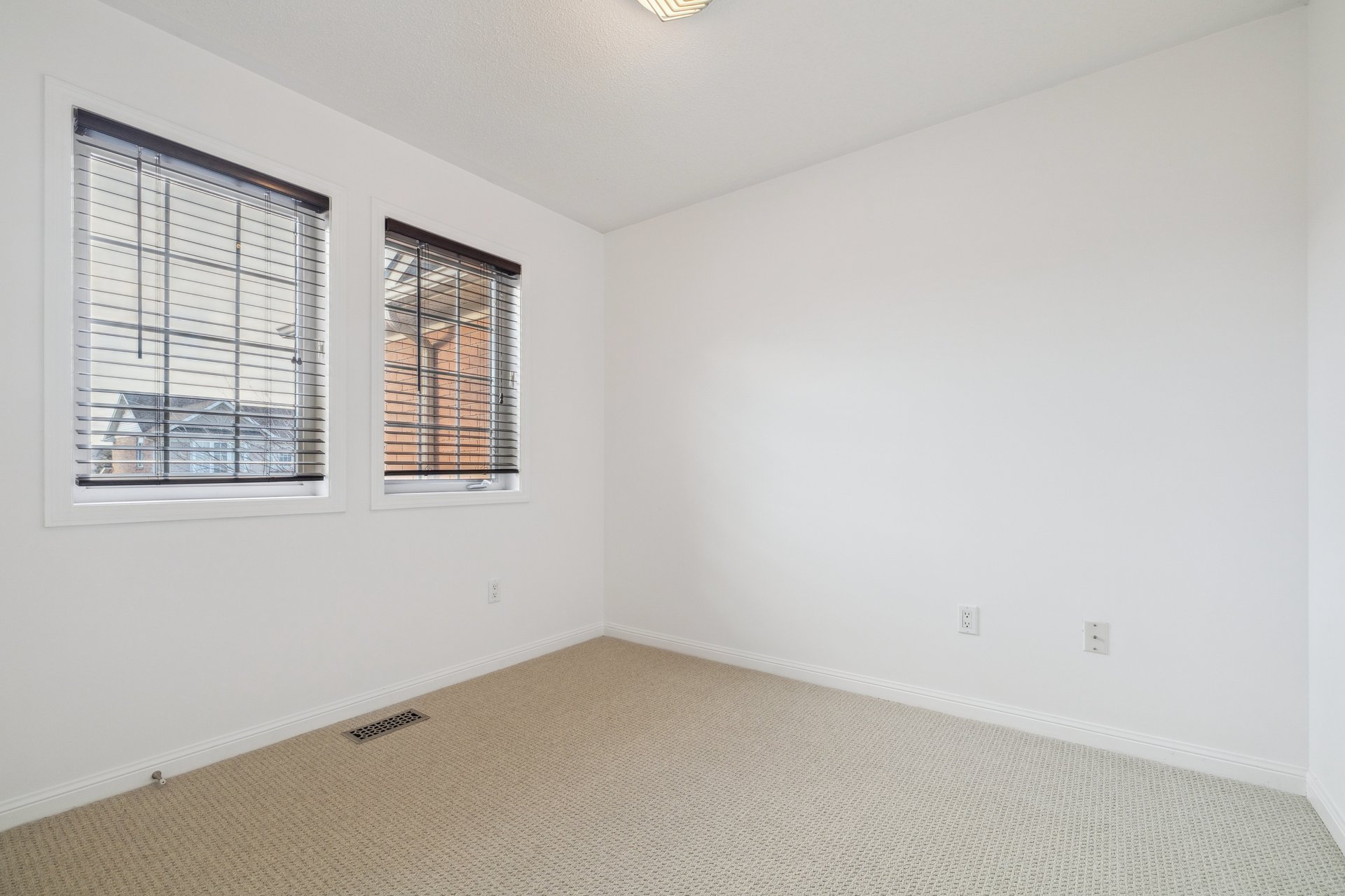 Beautiful End Unit Freehold Towhome in desirable Westmount!