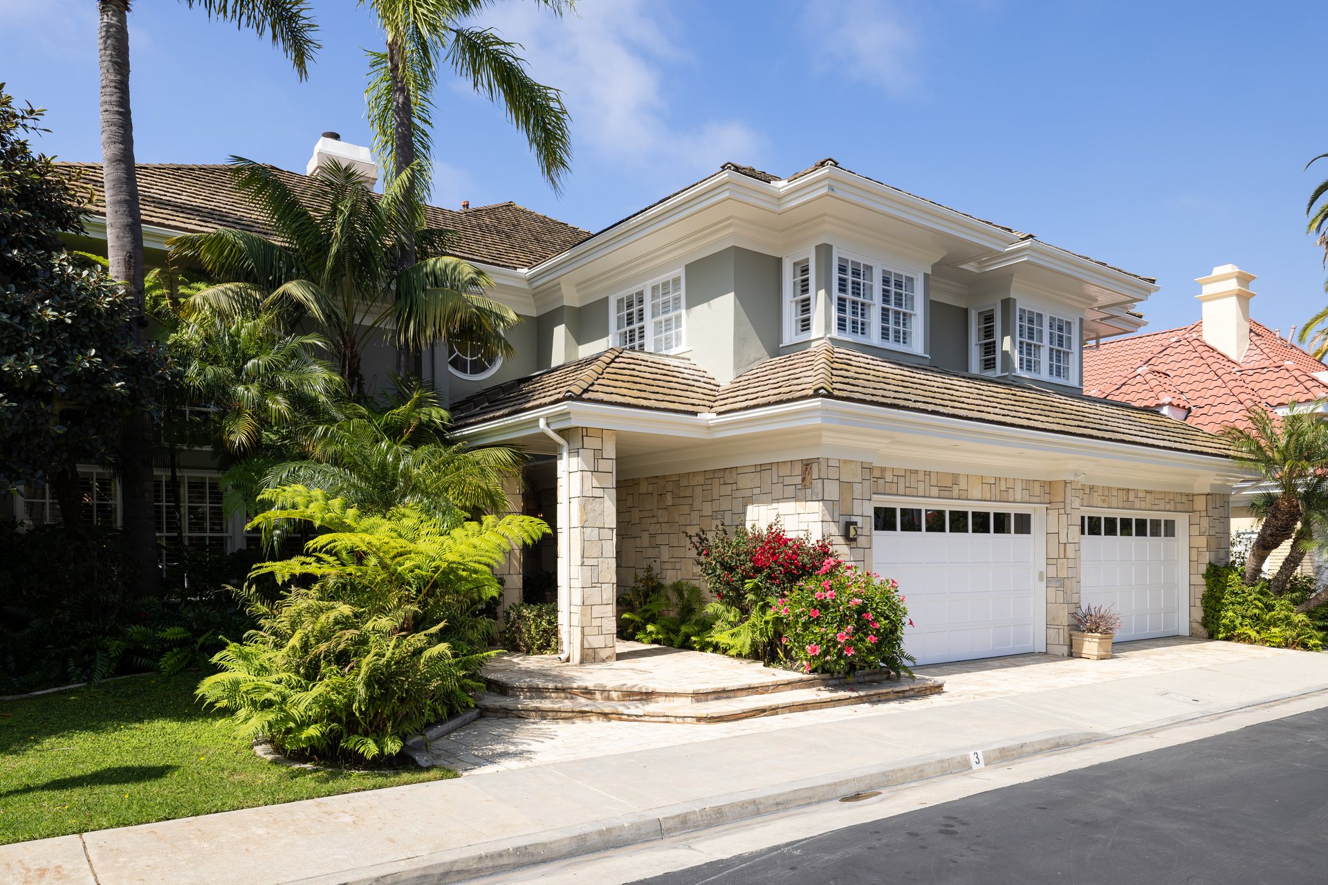 3 Weybridge Court