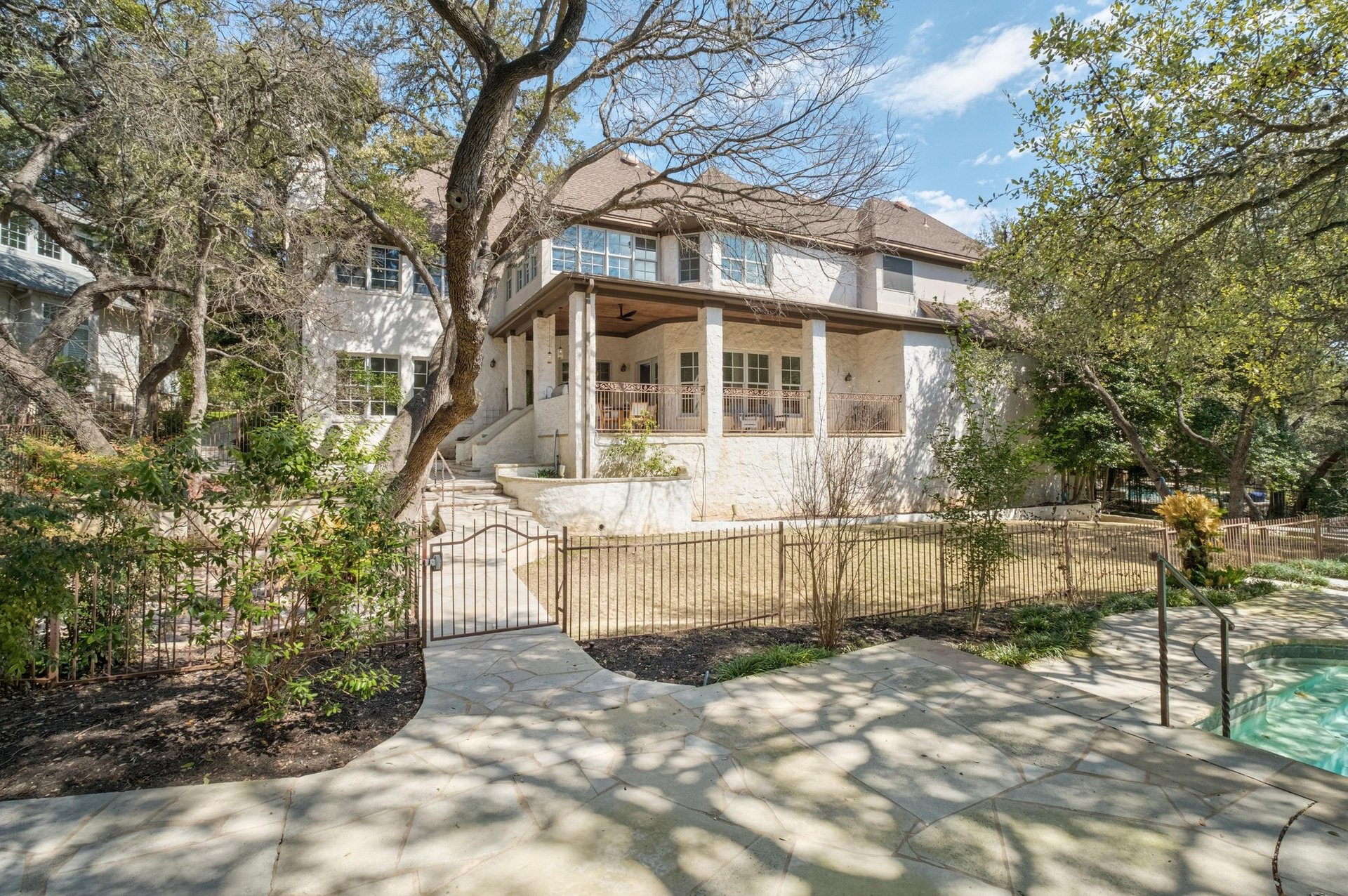 2900 Meandering River Court
