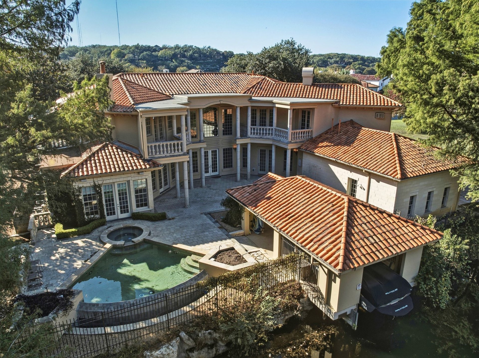 4511 Island Cove