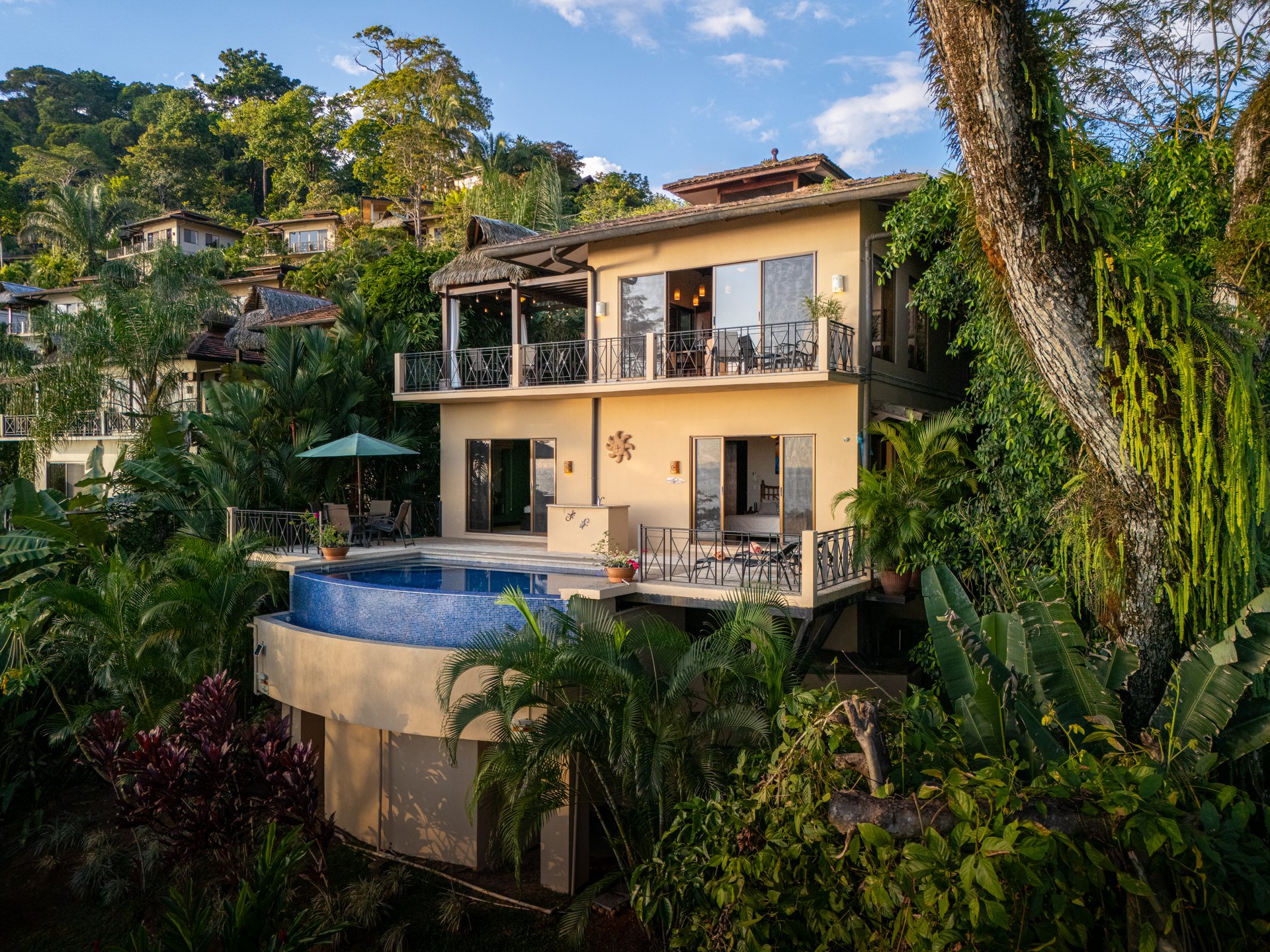 Canto Del Mar, Villa 3, Front Ridge Full Sunset Ocean and Jungle Views!