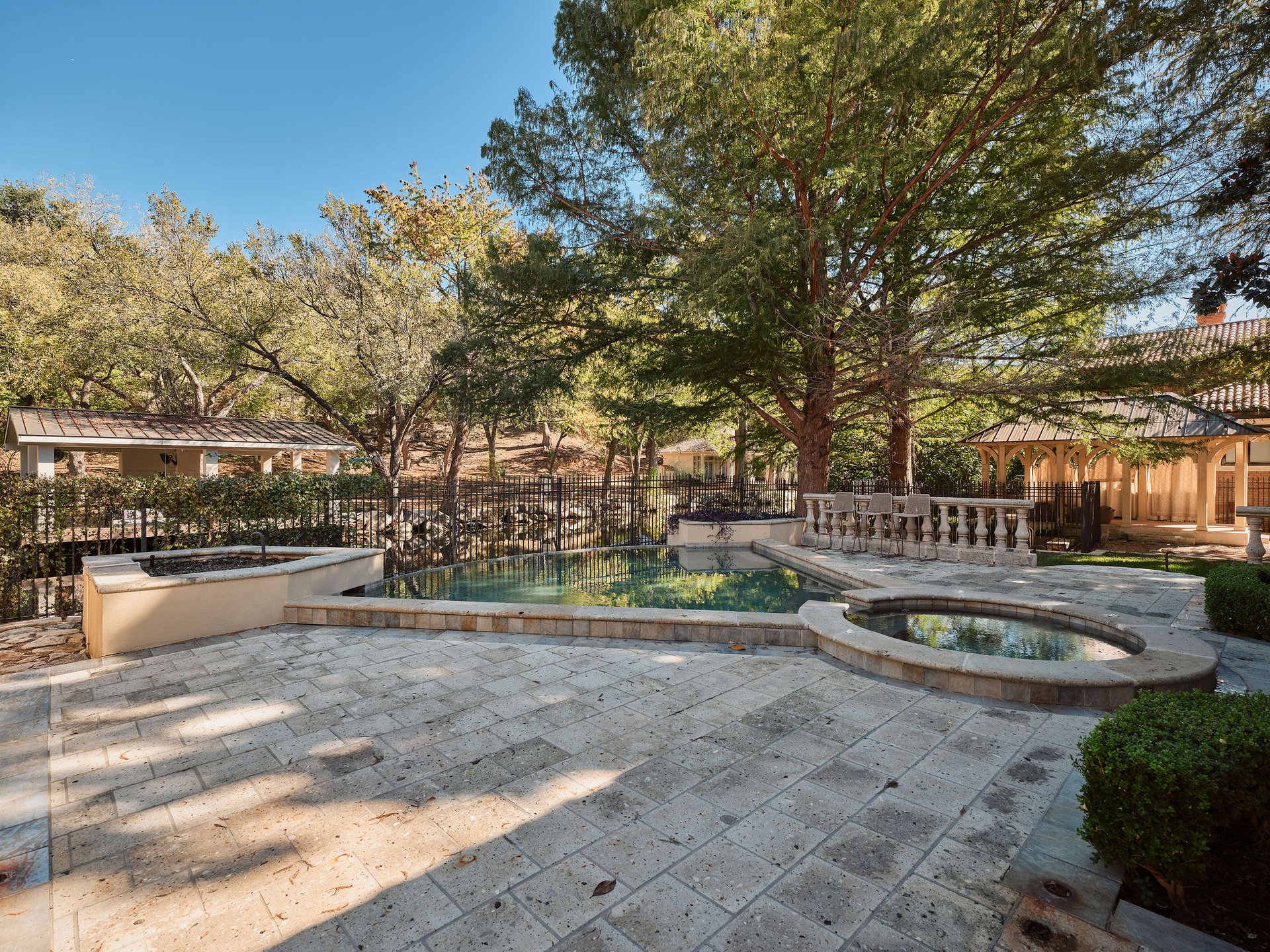 4511 Island Cove
