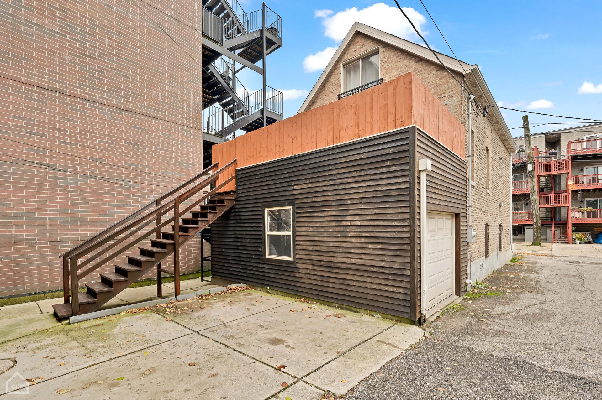 2332 N Hamilton Ave Unit: 1B