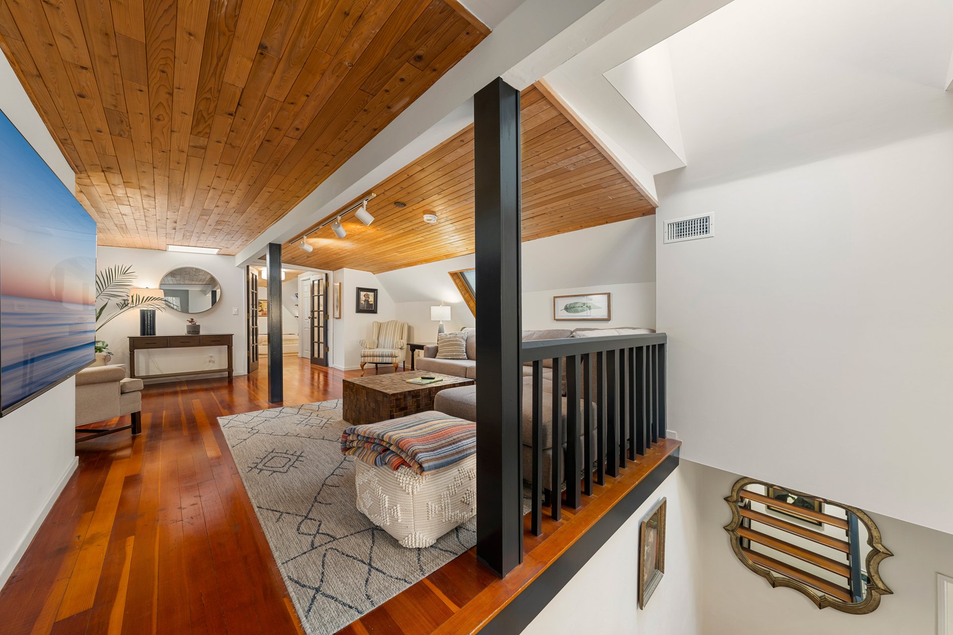 6427 Orange St, Beverly Grove