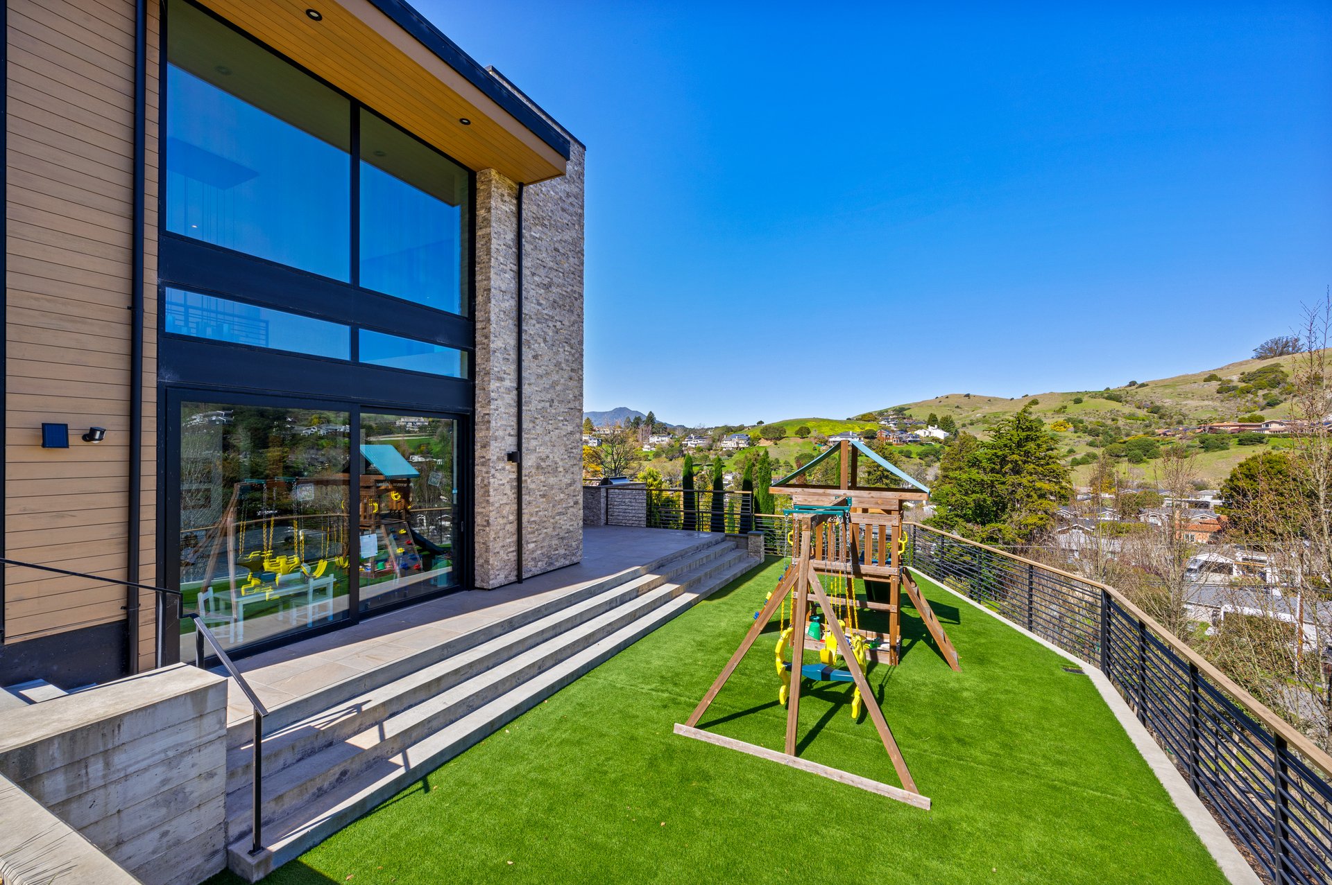 Modern Luxury - Completed in 2019