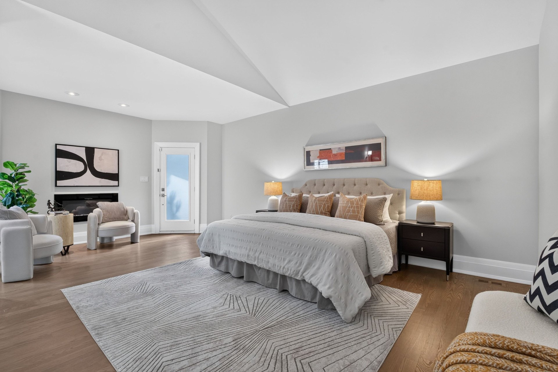 Fully Renovated Designer Residence