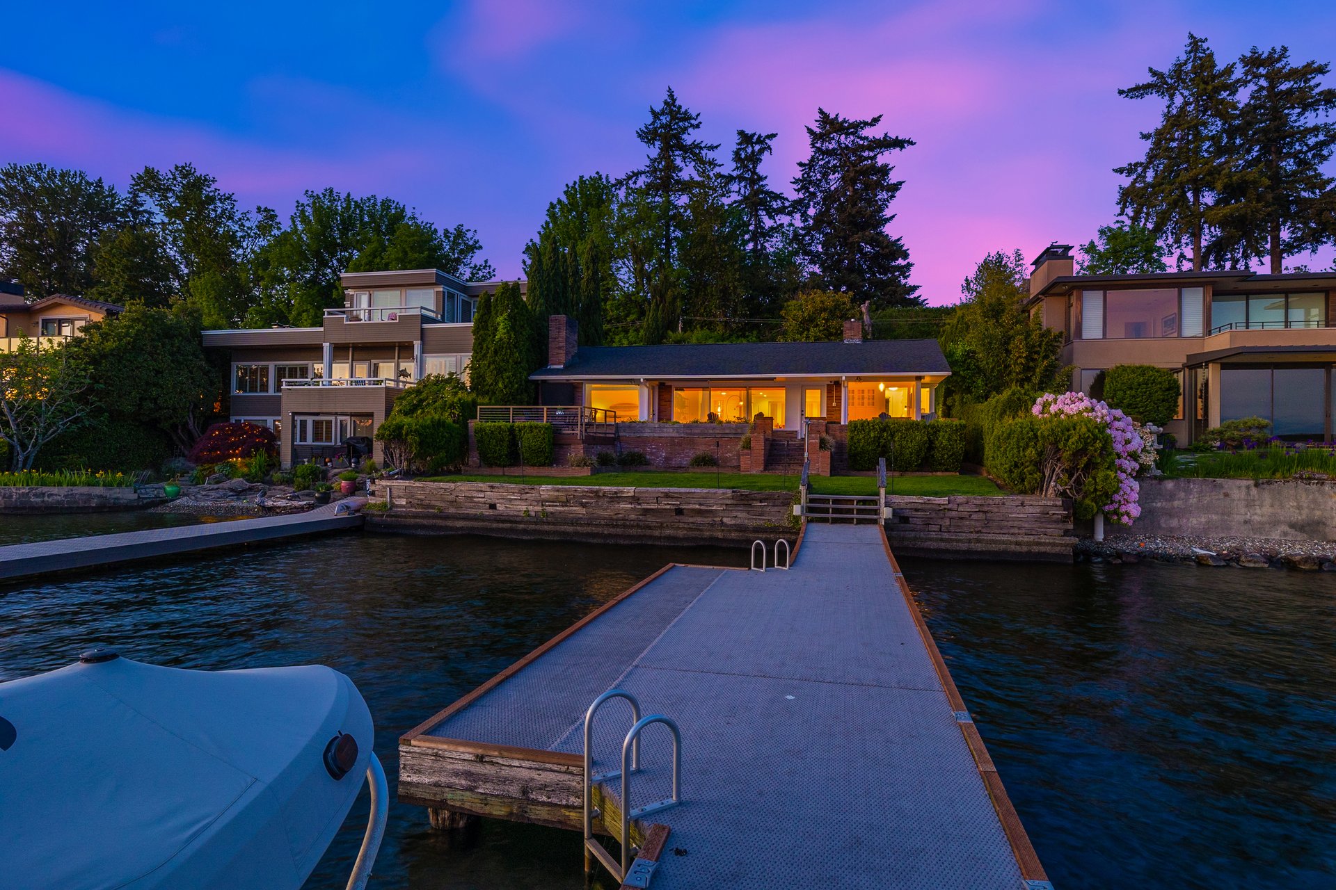 169 Lake Avenue W