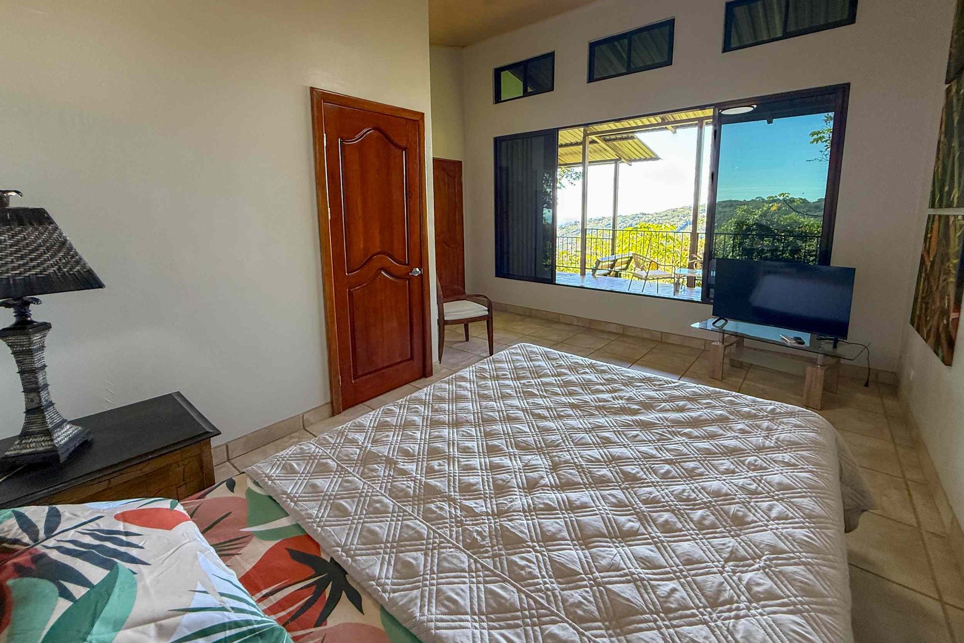 Totally Remodeled Coastal Jungle 2-Bedroom Sanctuary Home with Valley & Ocean Views in Lagunas above Dominical Costa Rica