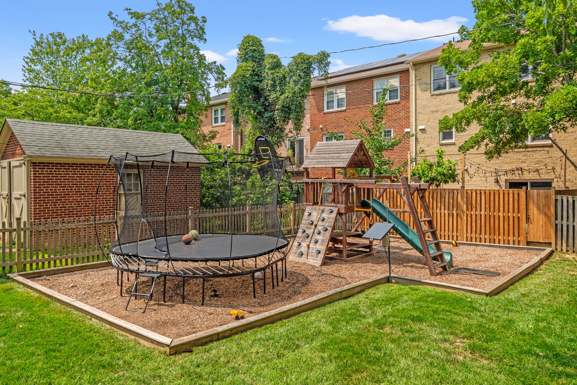 21 W Oak Street