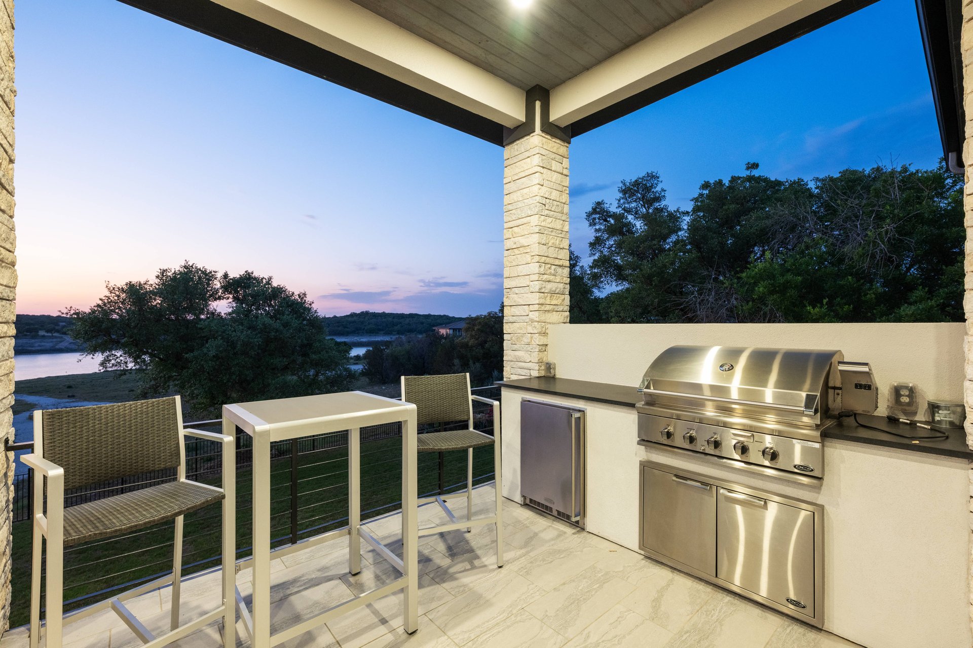 2912 Patriot Drive & 3002 Point Cove